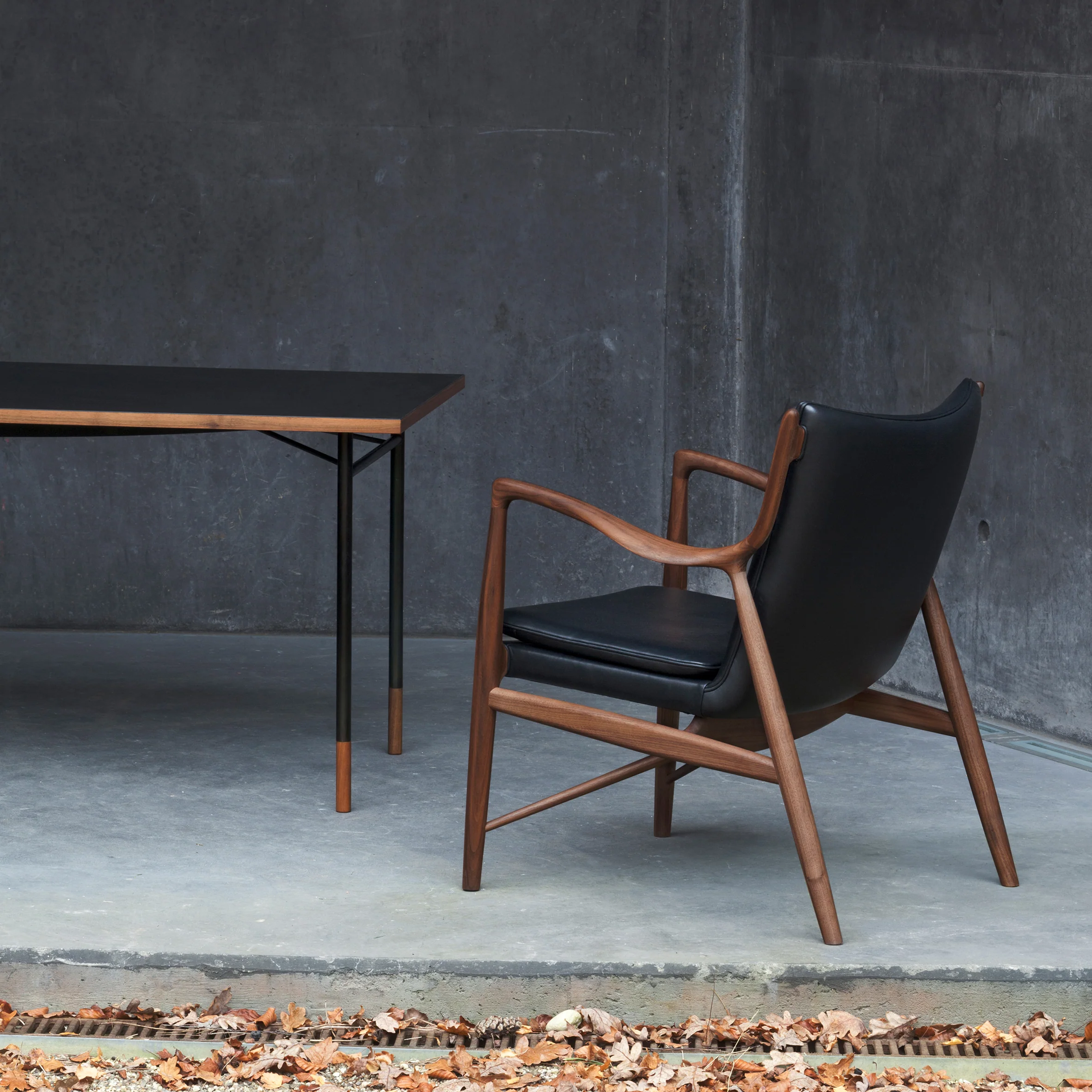 45 Armchair - Image 23