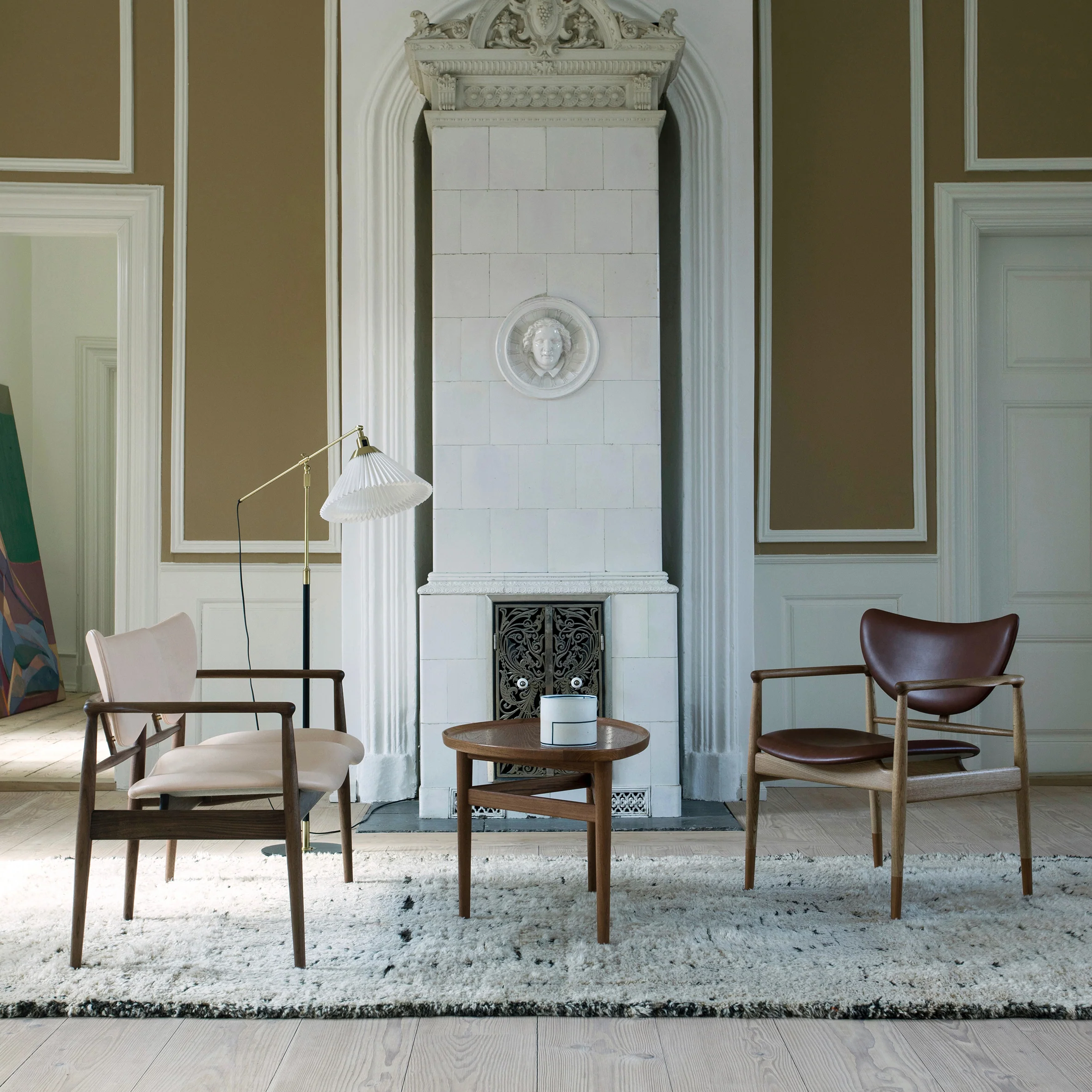 46 Armchair - Image 19