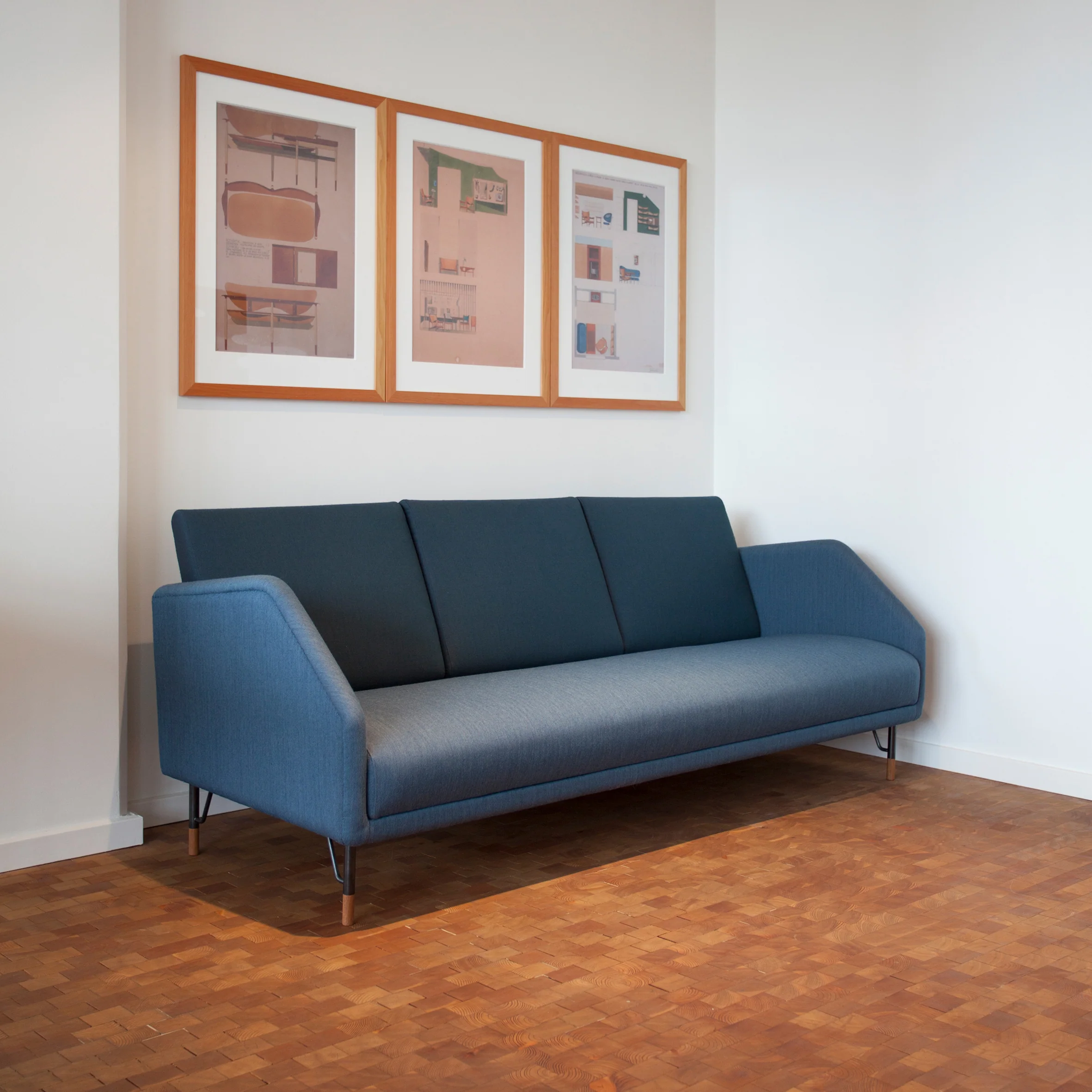 77 Sofa - Image 11