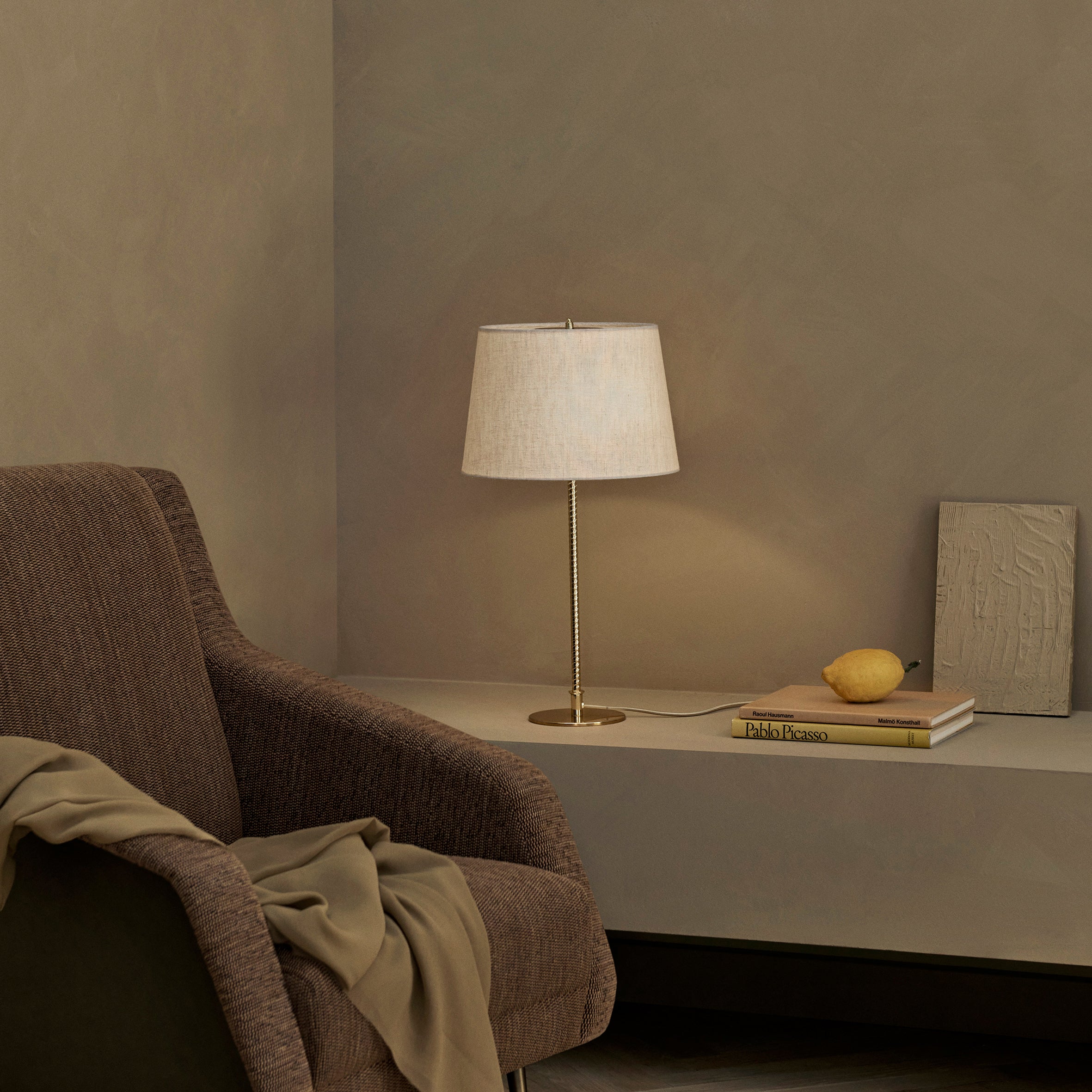 9205 Table Lamp - Image 8
