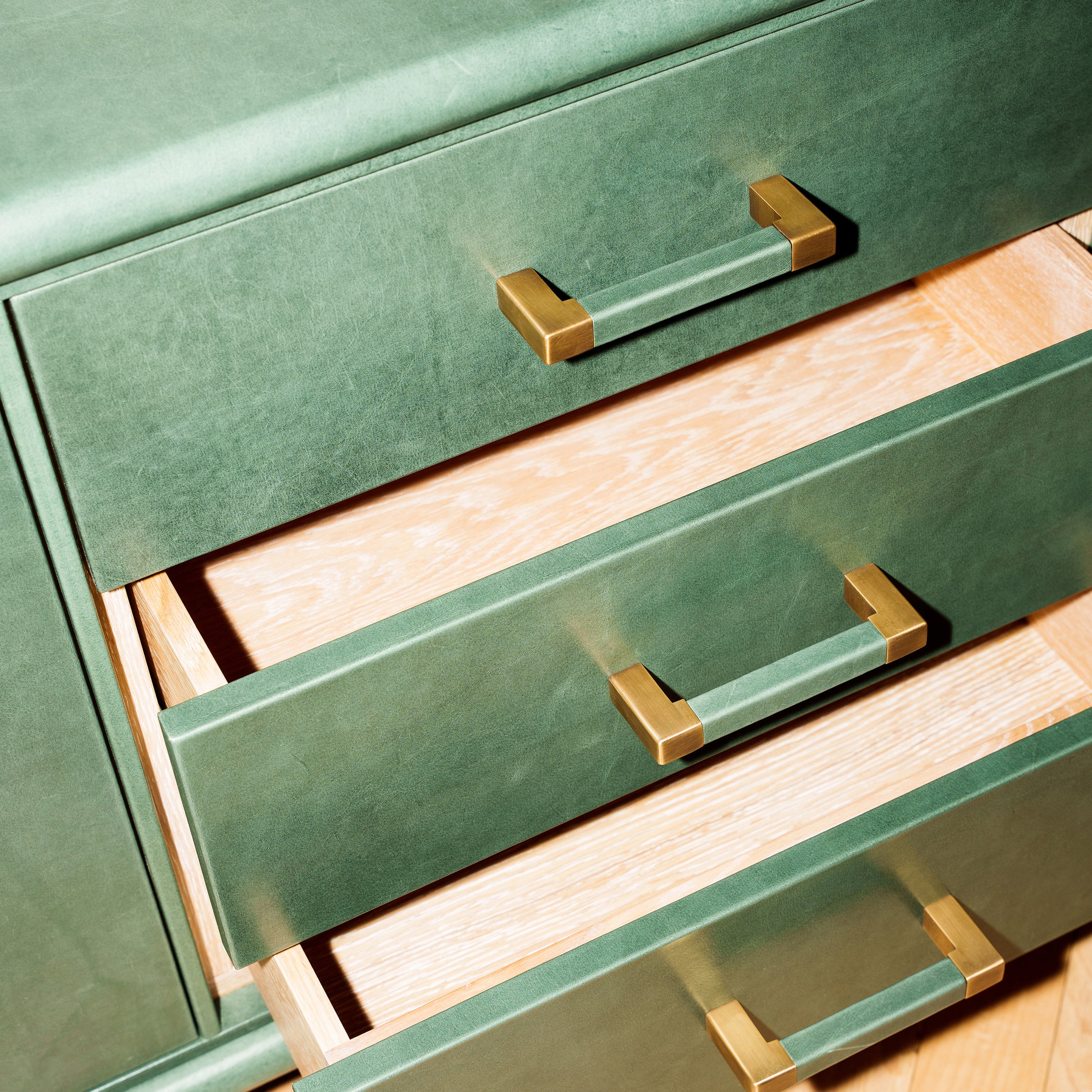 Bembo Credenza - Image 15