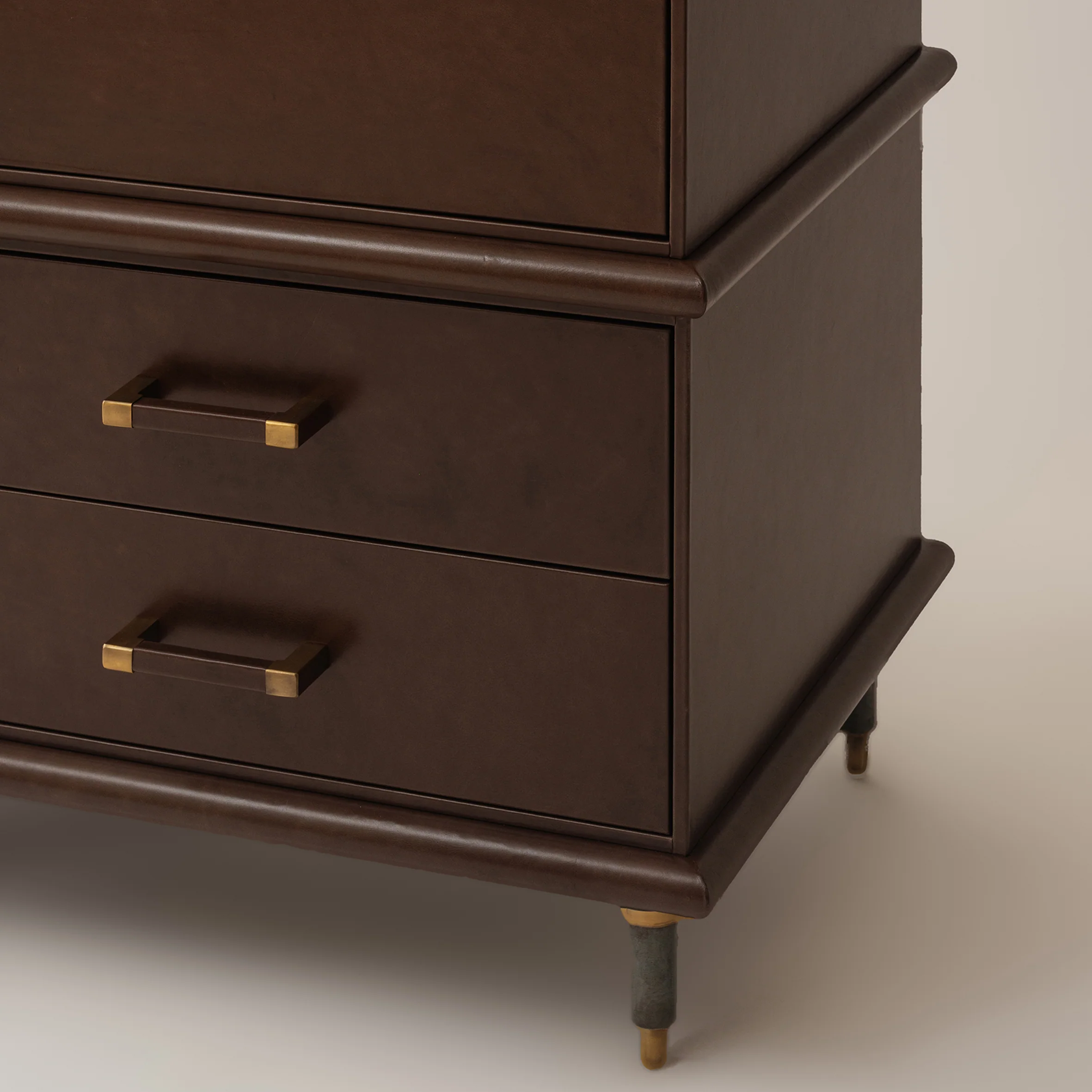Bembo Wardrobe - Image 3
