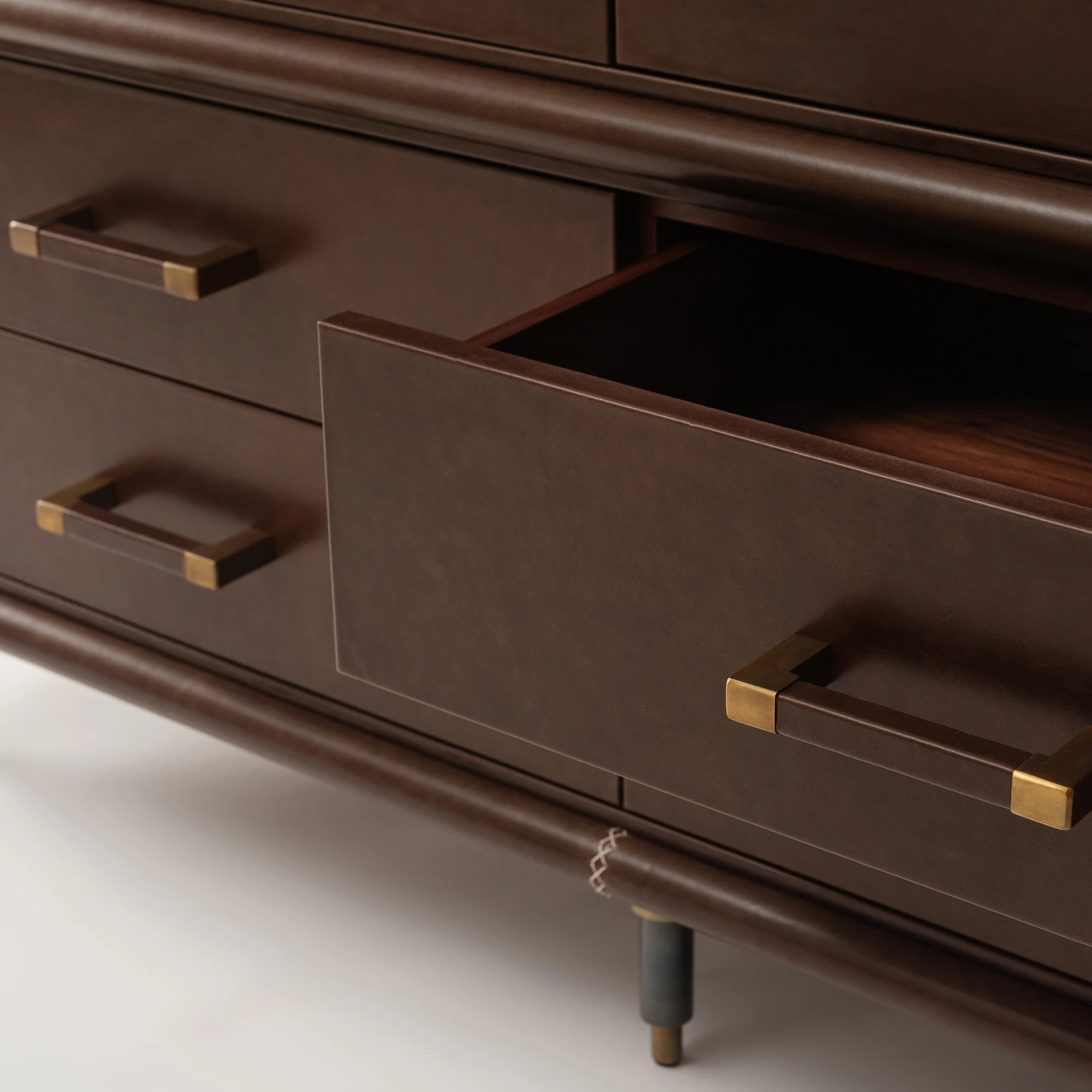 Bembo Wardrobe - Image 4