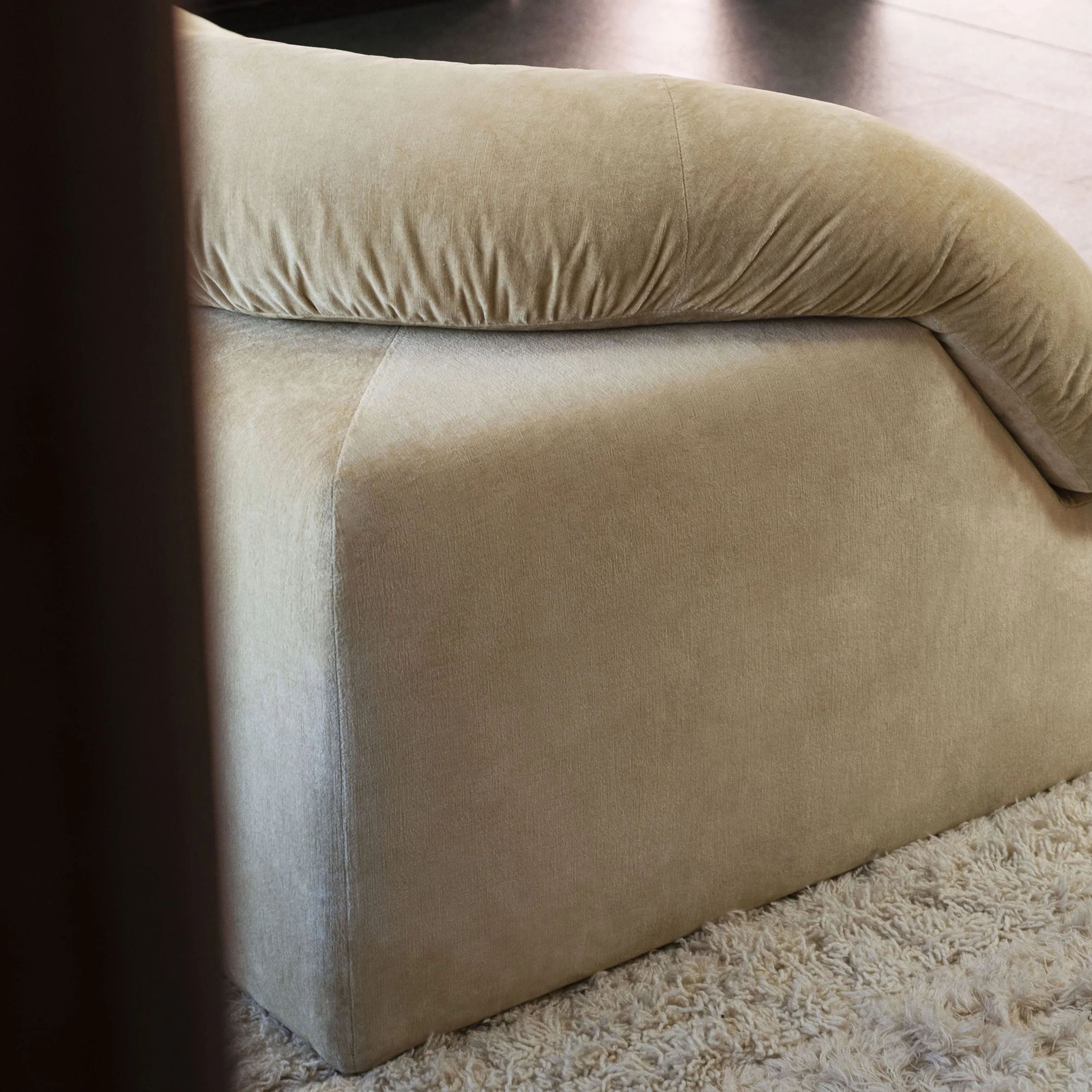 Butter Sofa - Image 4