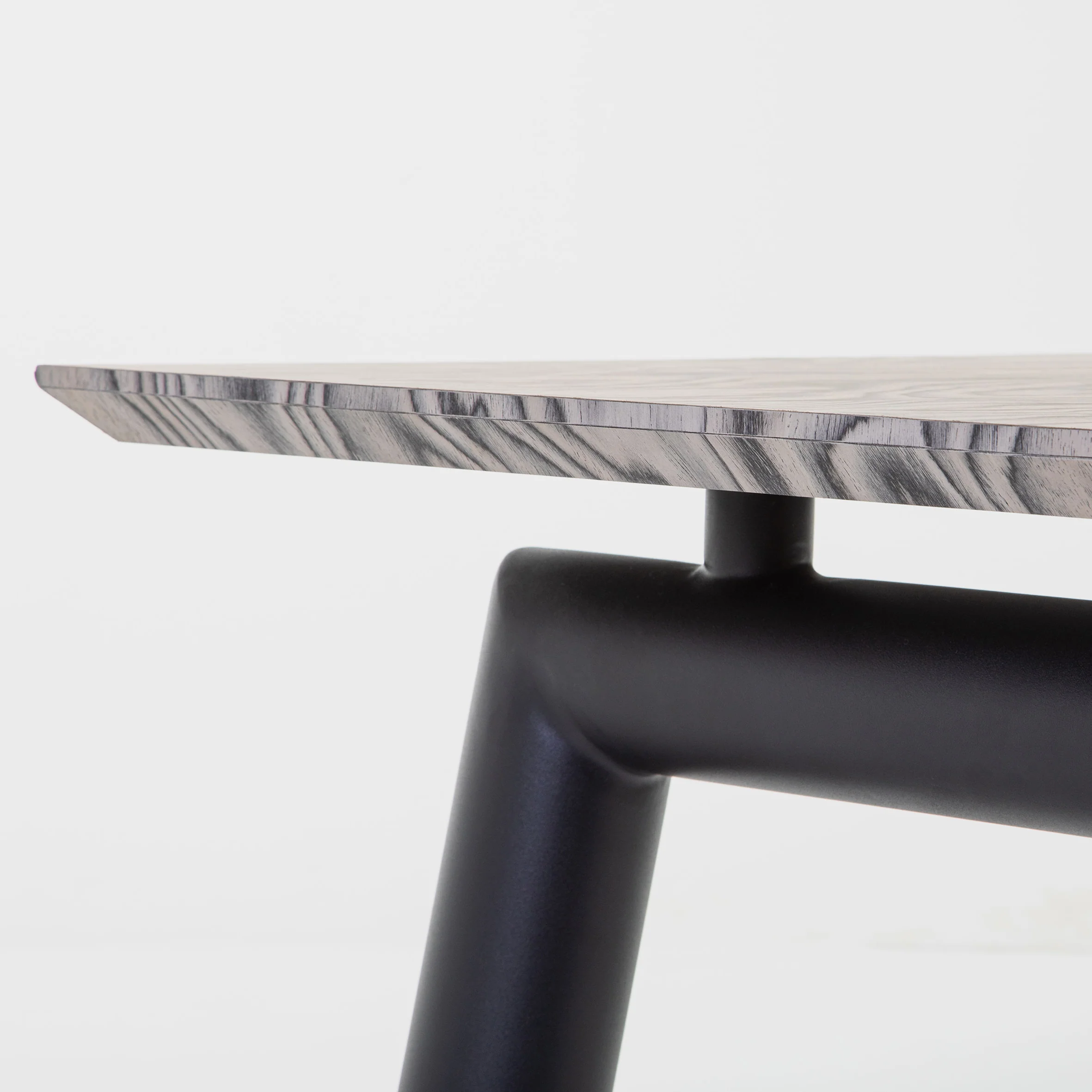 Canebas Dining Table - Image 3