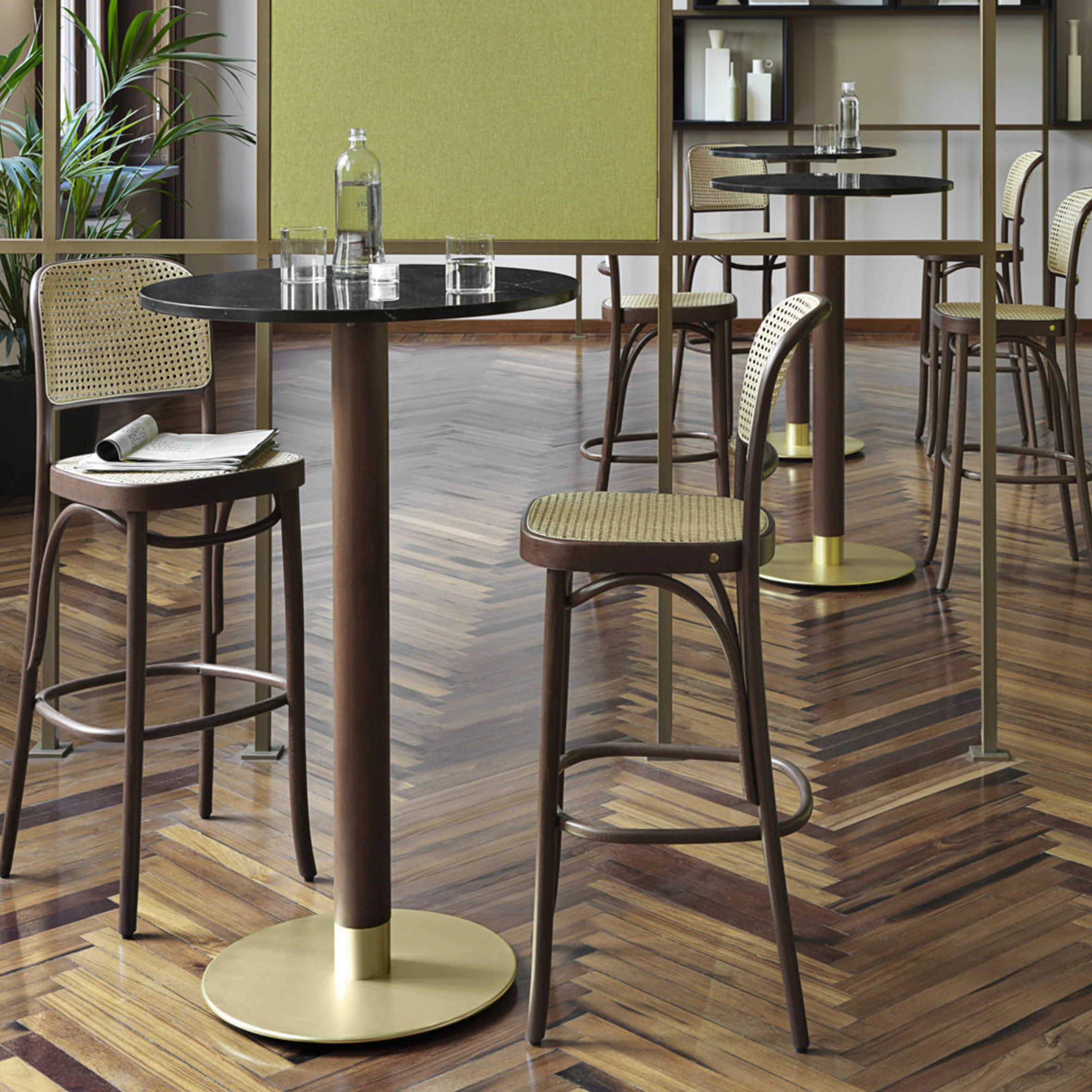 Cognac Bar Table - Image 3