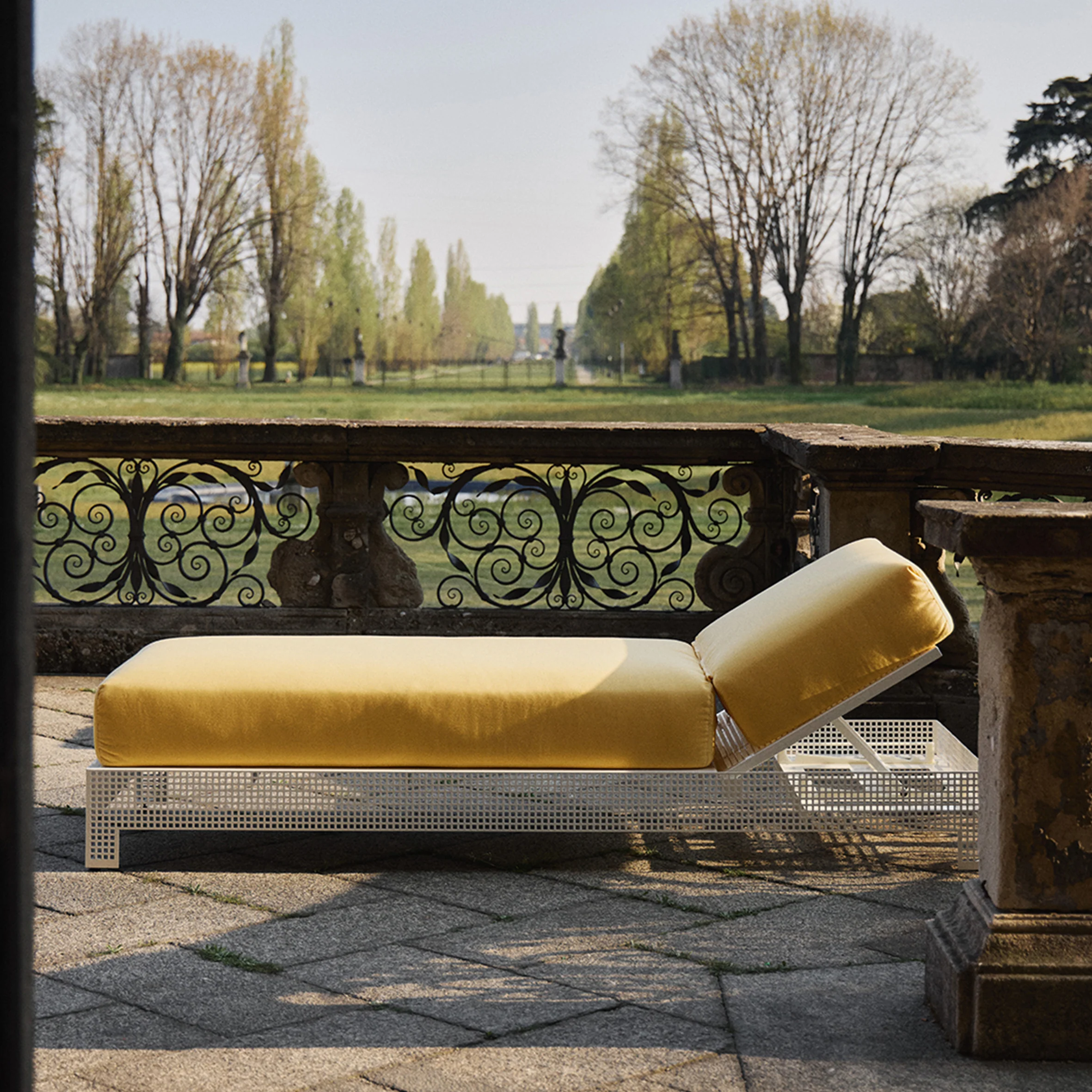 Conservatory Sun Lounger - Image 3