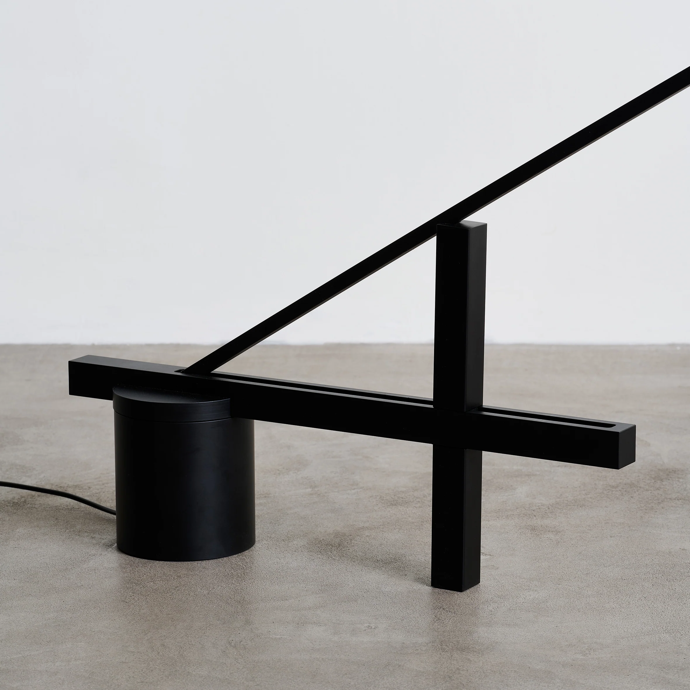Diag Plus Floor Lamp - Image 2