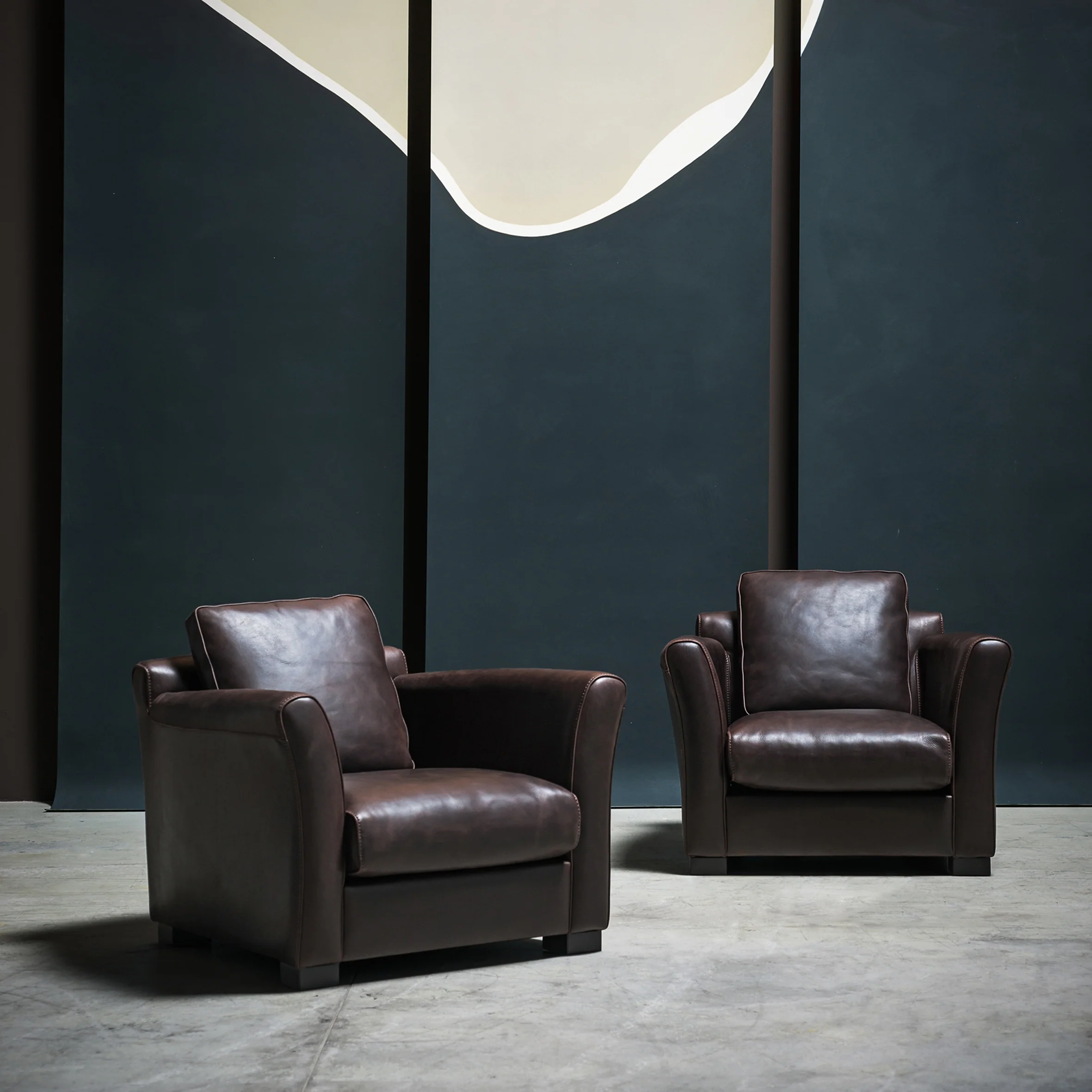 Diner Lounge Chair - Image 3