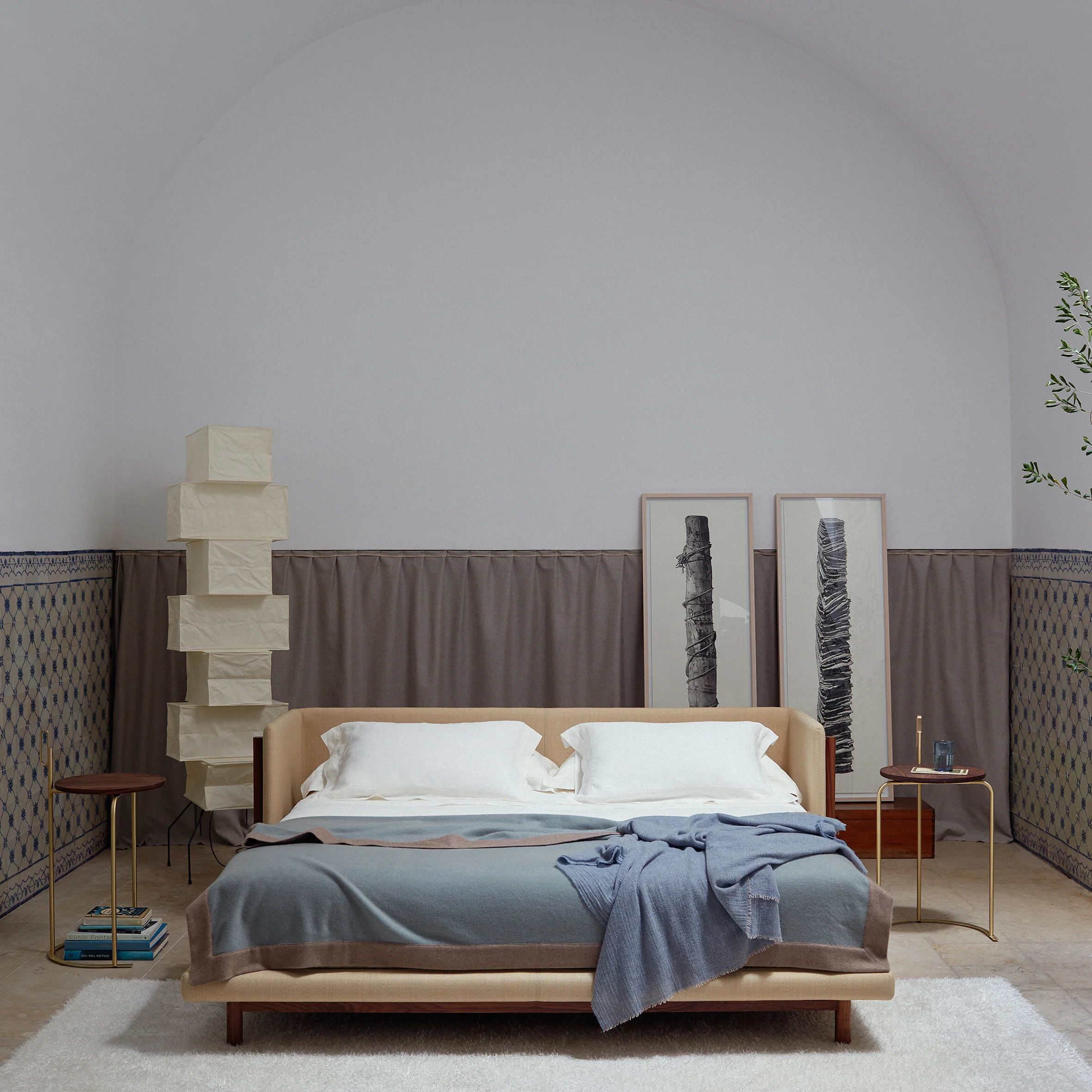 Frame Bed w/Arms - Image 7