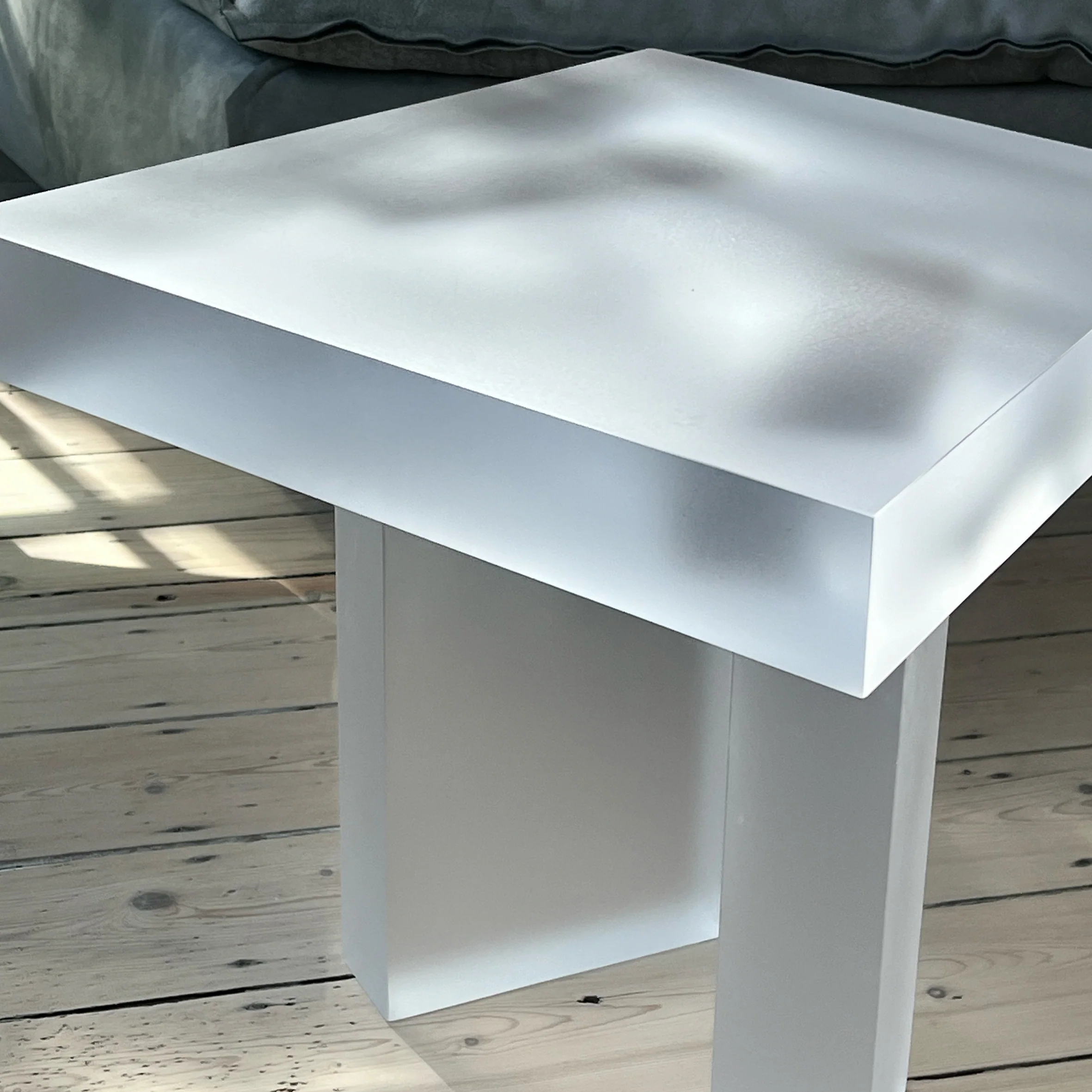 Gelo Side Table - Image 16