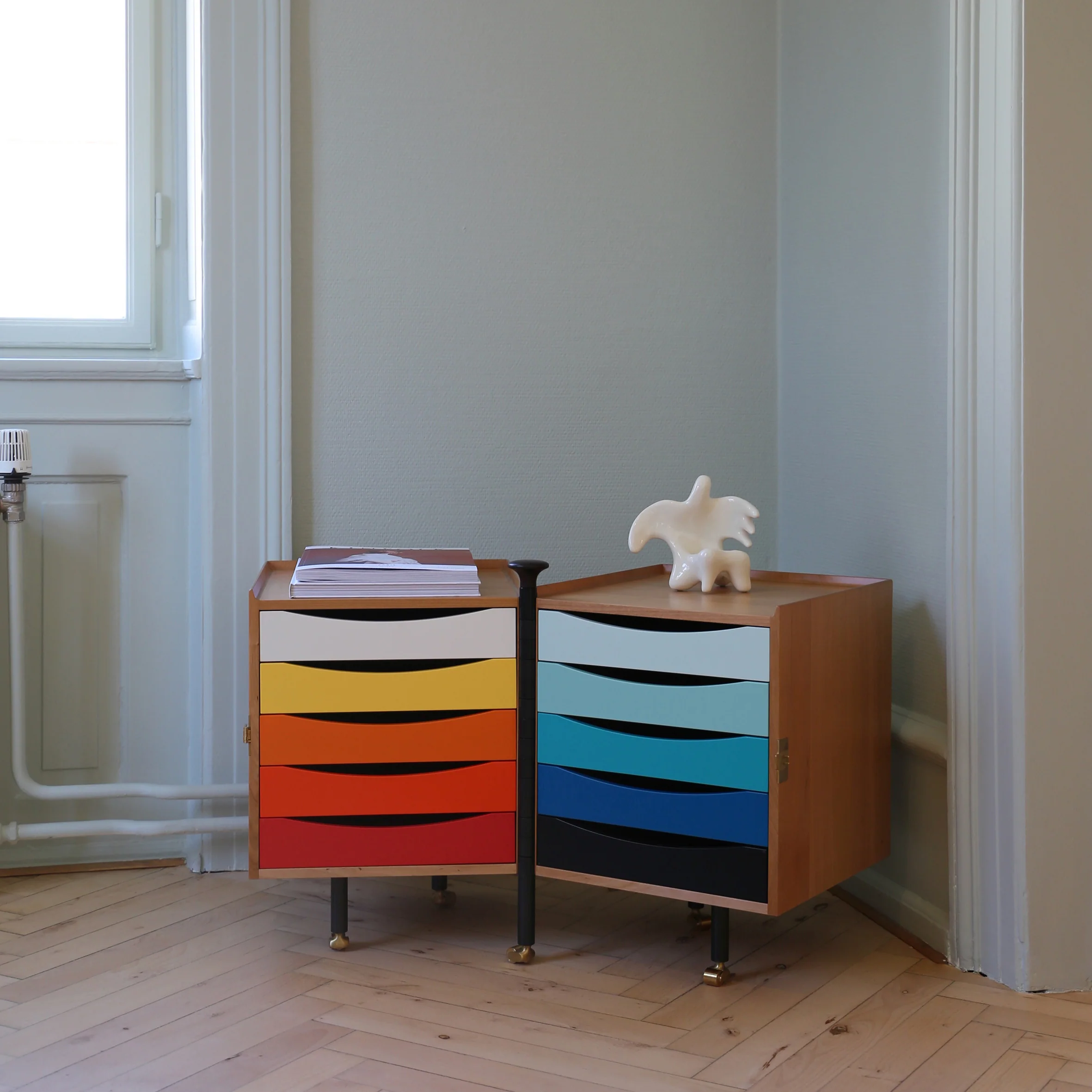 Glove Cabinet - Image 10