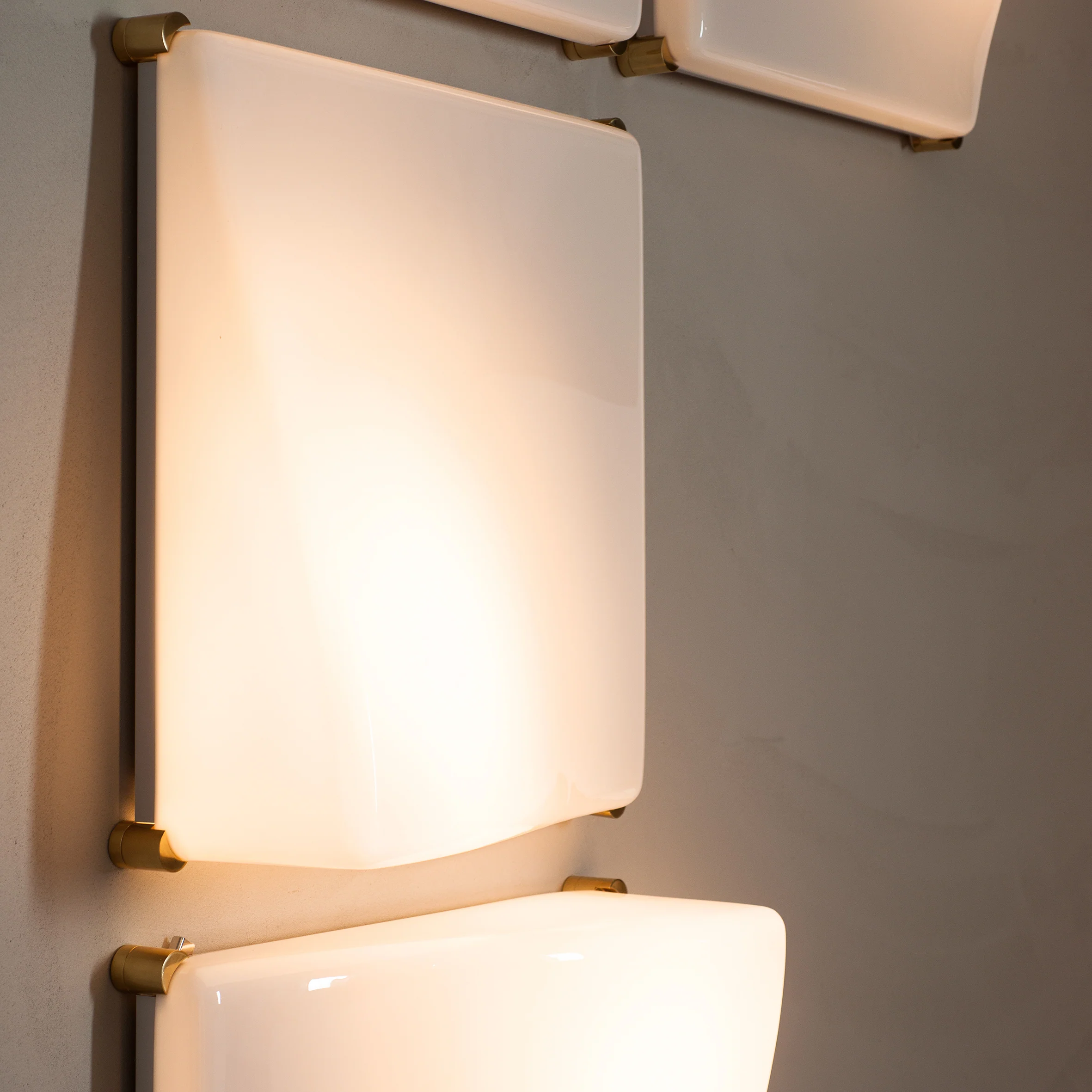 Googie Wall Lamp - Image 5