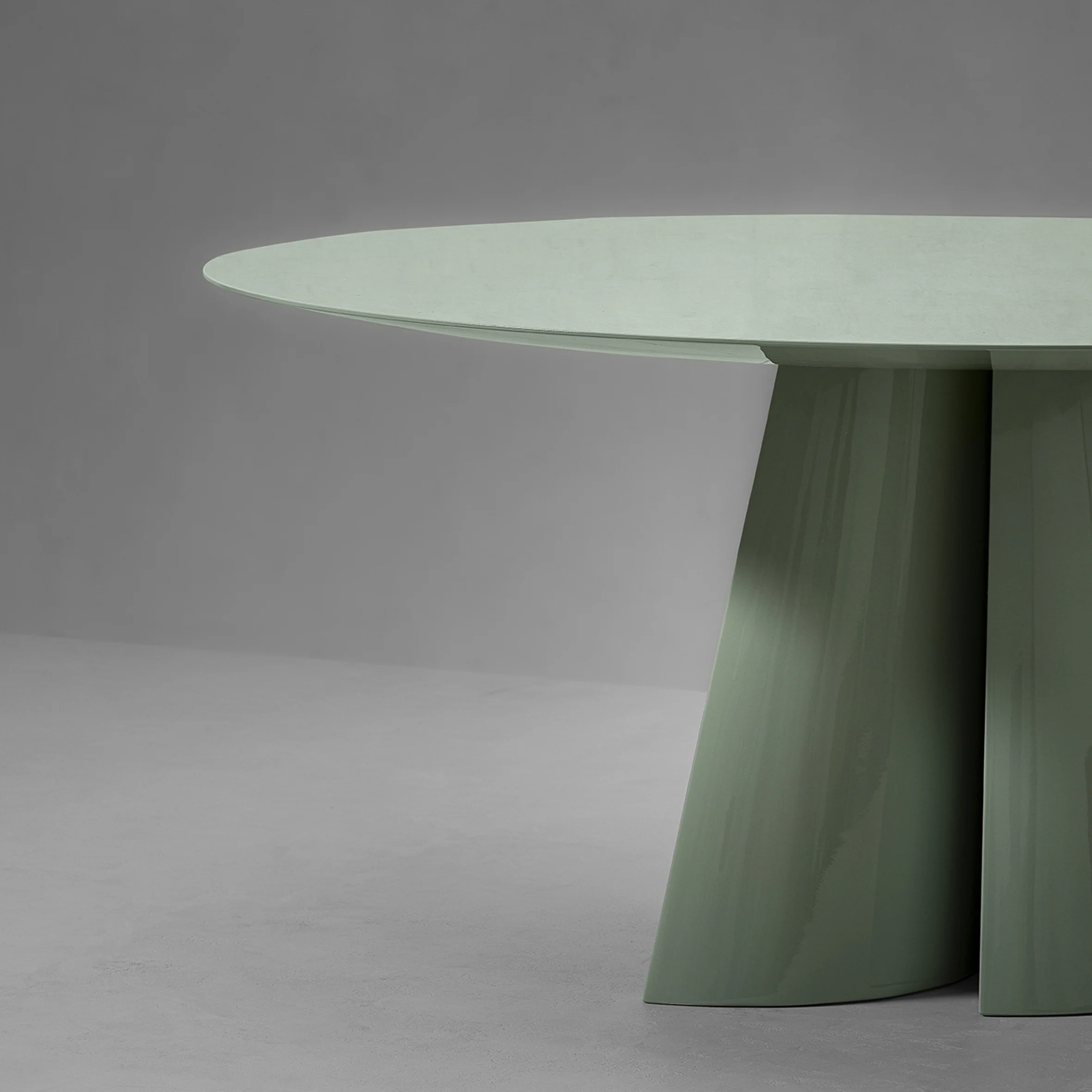 GOT Round Dining Table - Image 2