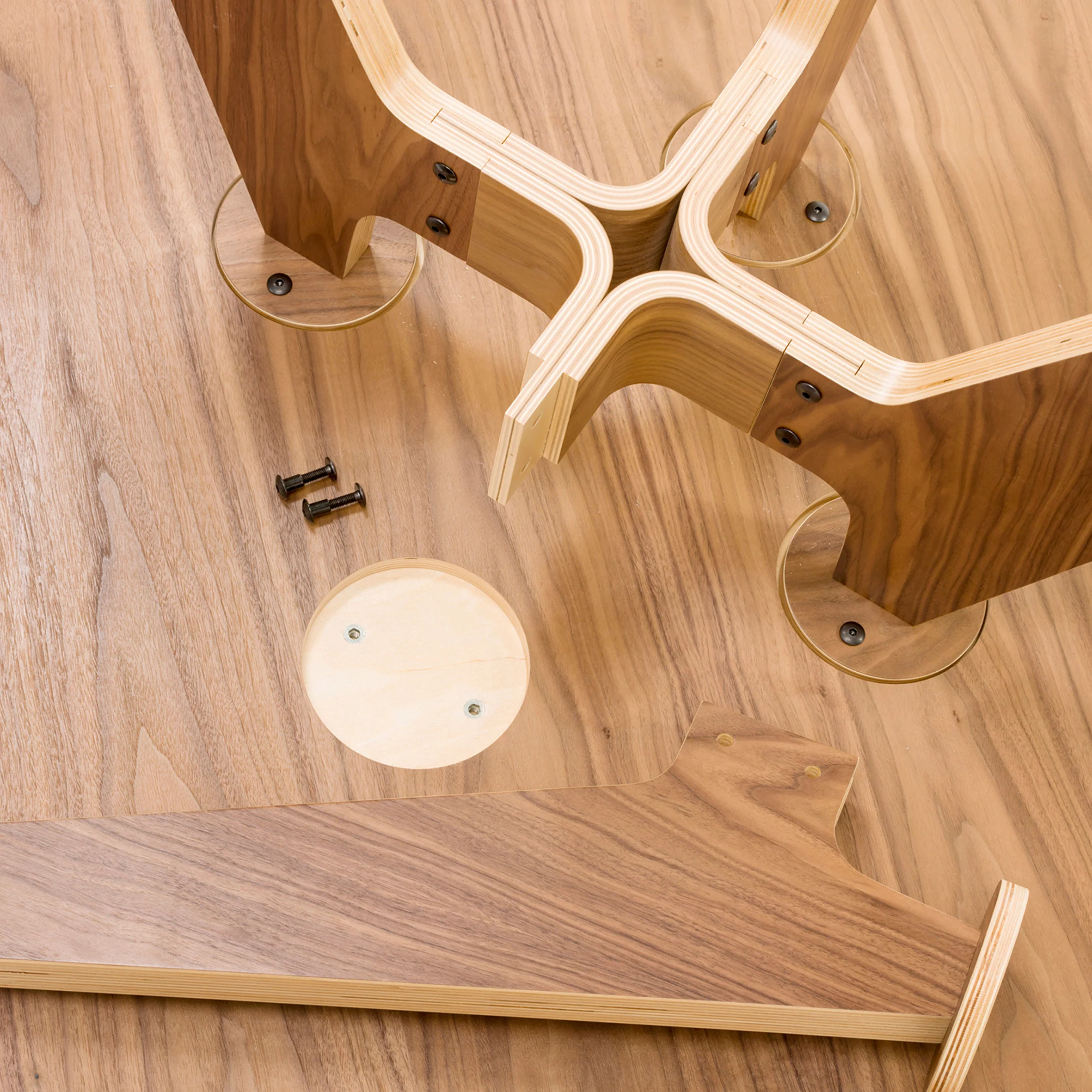 Lavitta Round Table - Image 7