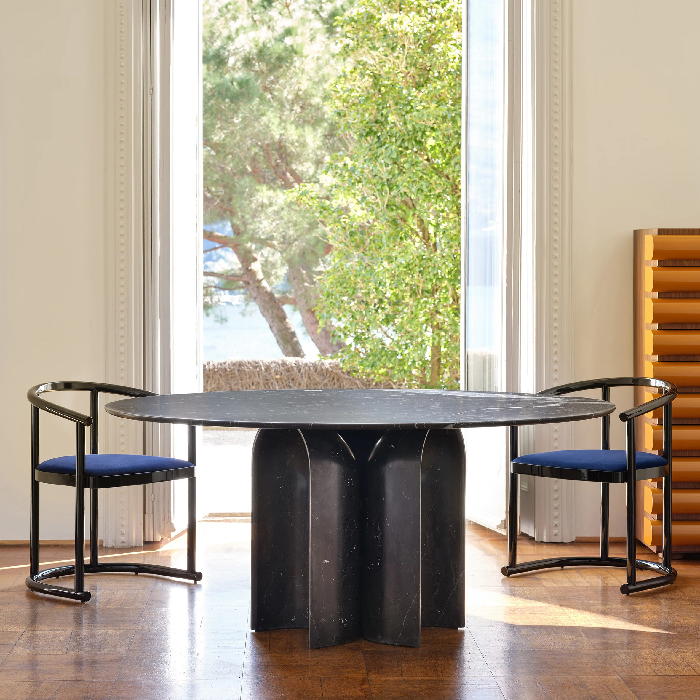 Le Cupole Round Table - Image 5