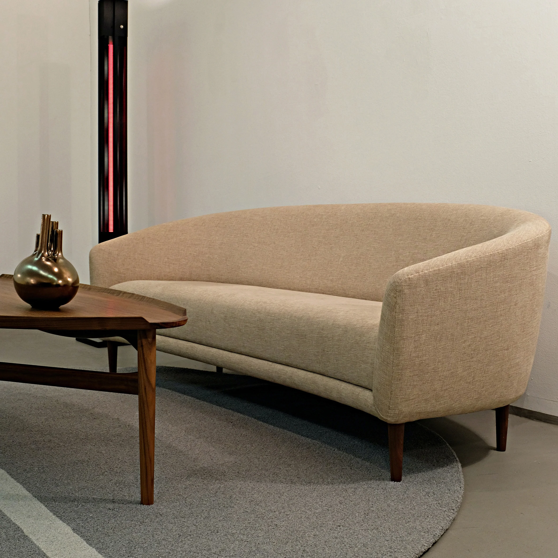 Little Mother Sofa - Image 28