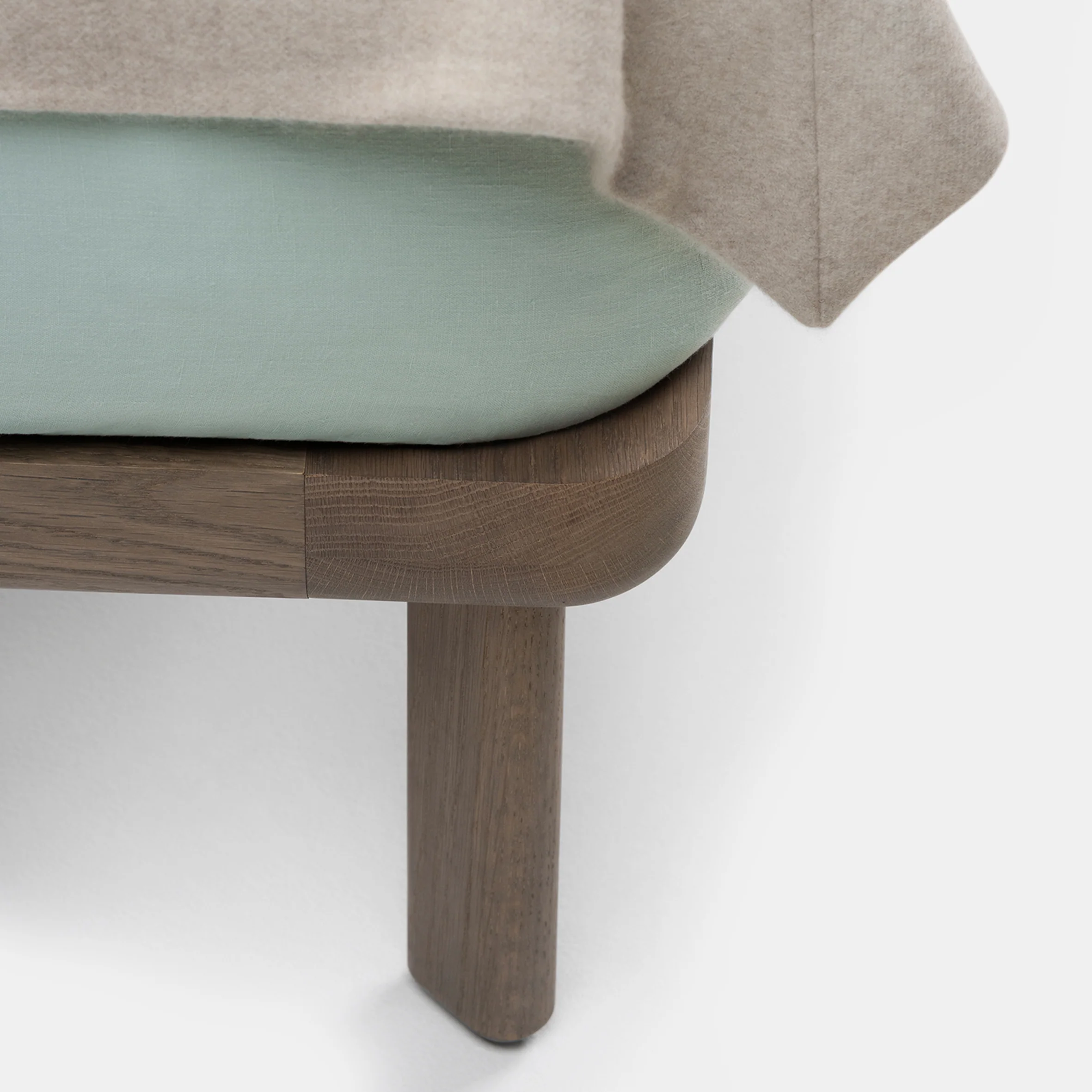 Low Dubois Bed - Image 8