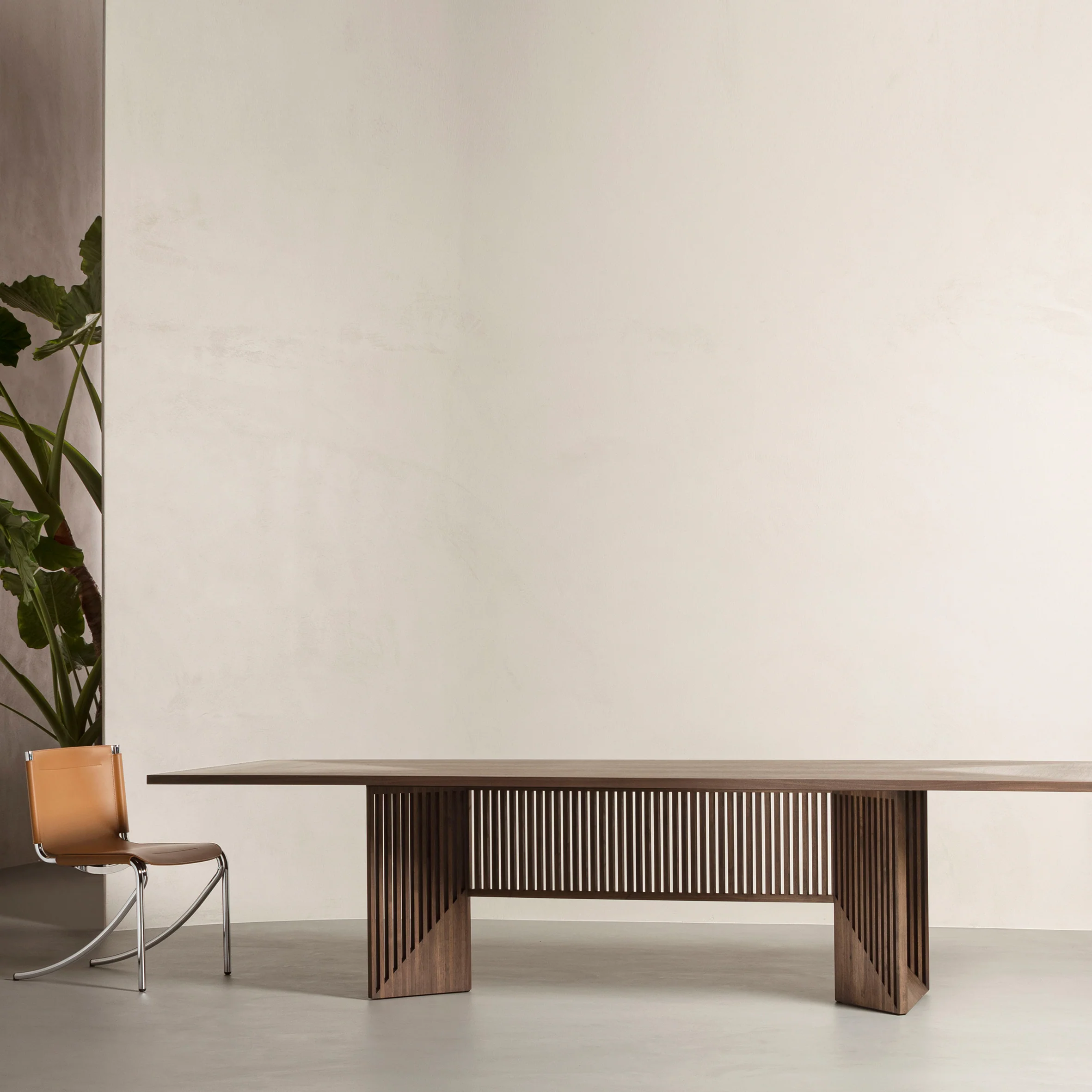 Maestro Dining Table - Image 12