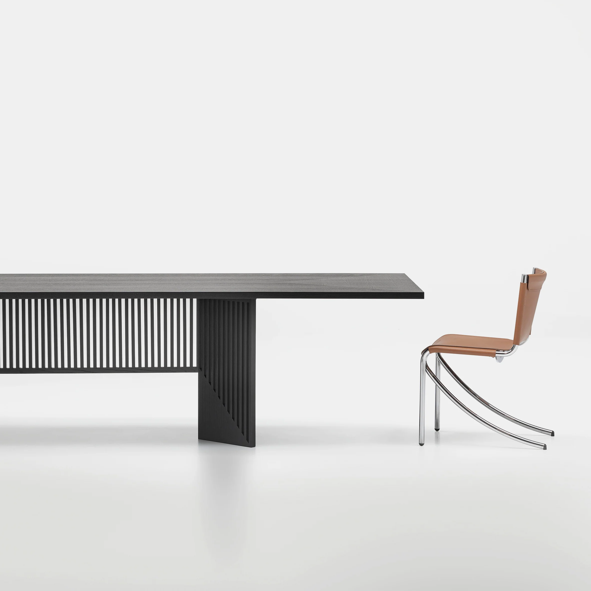 Maestro Dining Table - Image 9