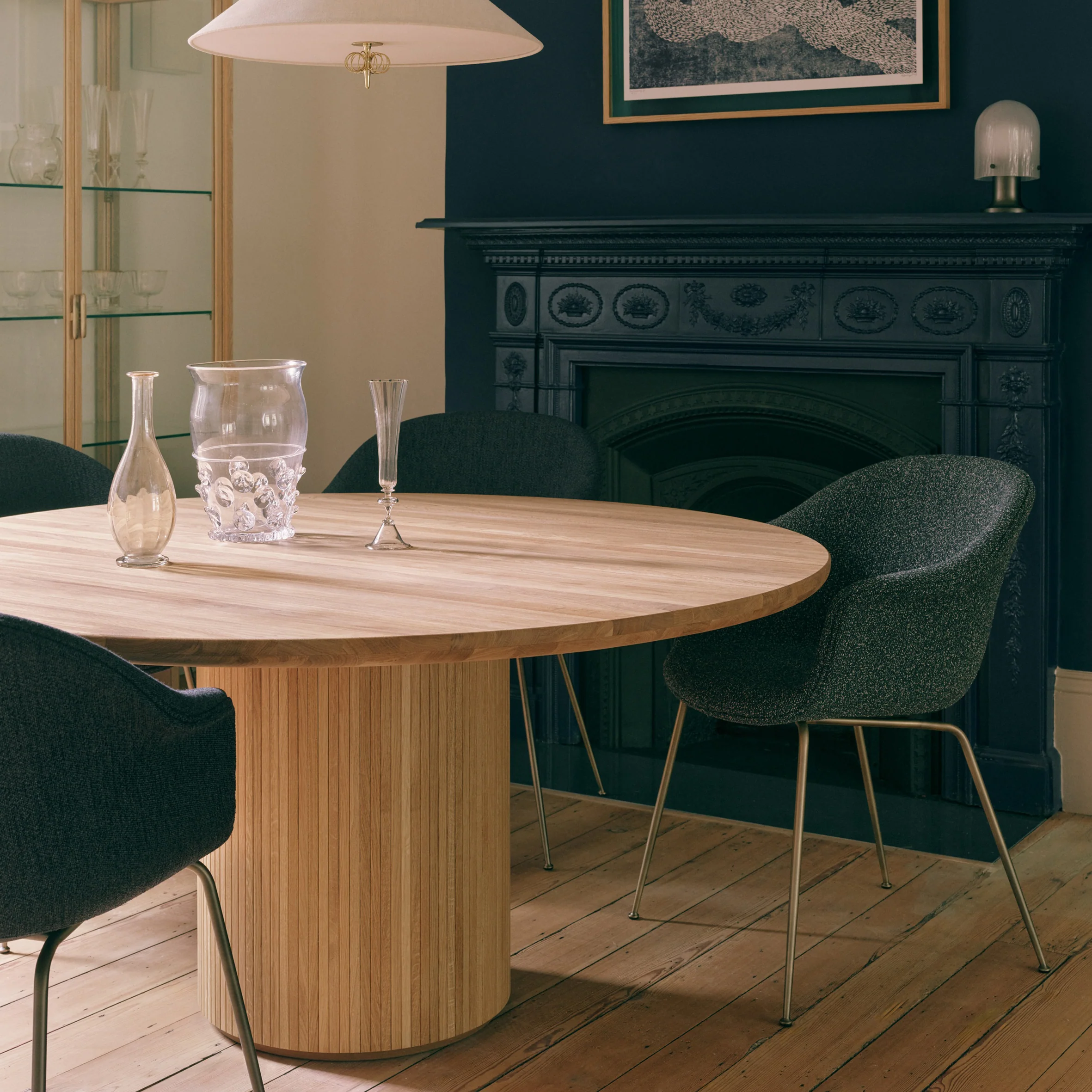 Moon Round Dining Table - Image 5