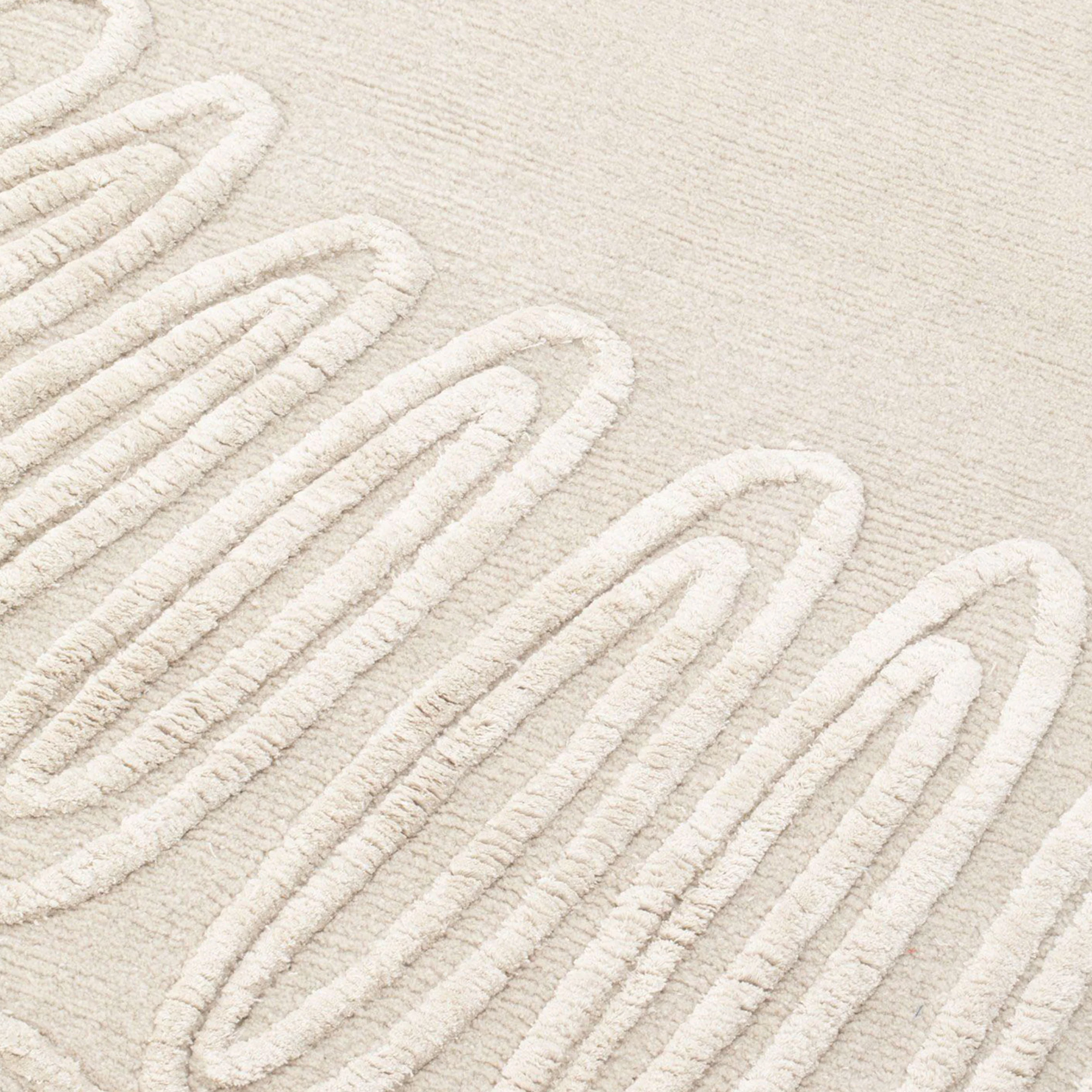 Naïf Crown Rug - Image 4