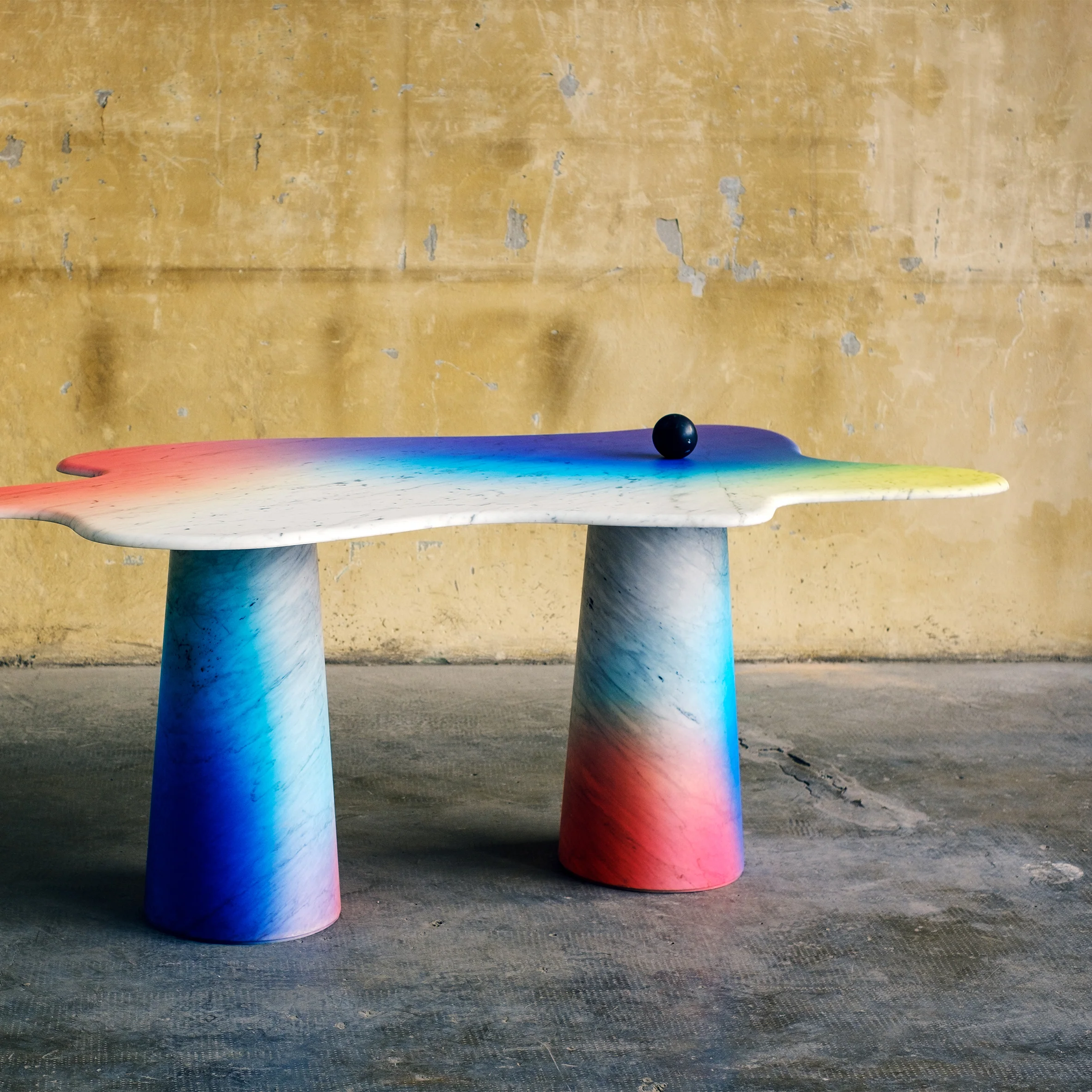 Ondamarmo XL Dining Table - Image 4