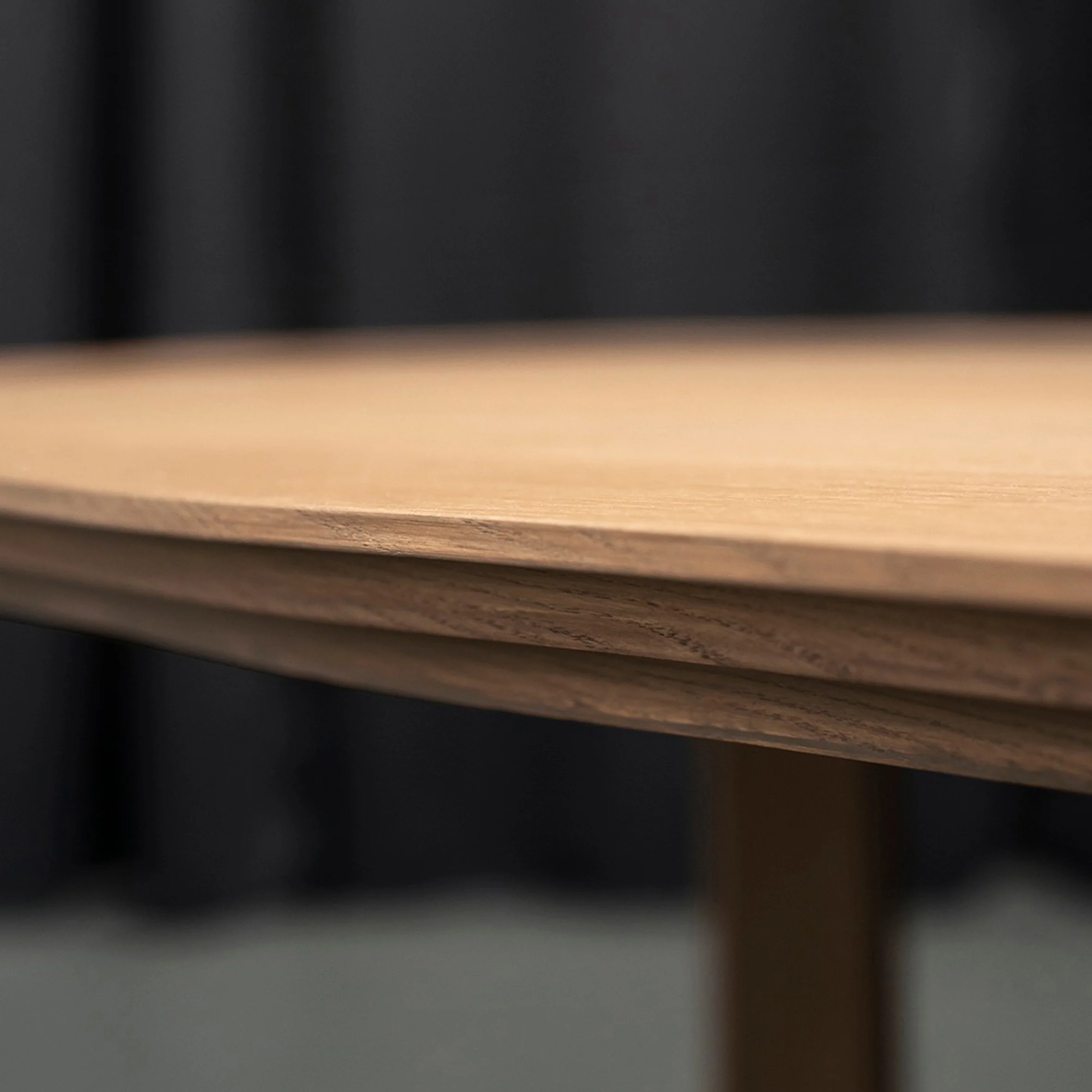 Parker Dining Table - Image 4