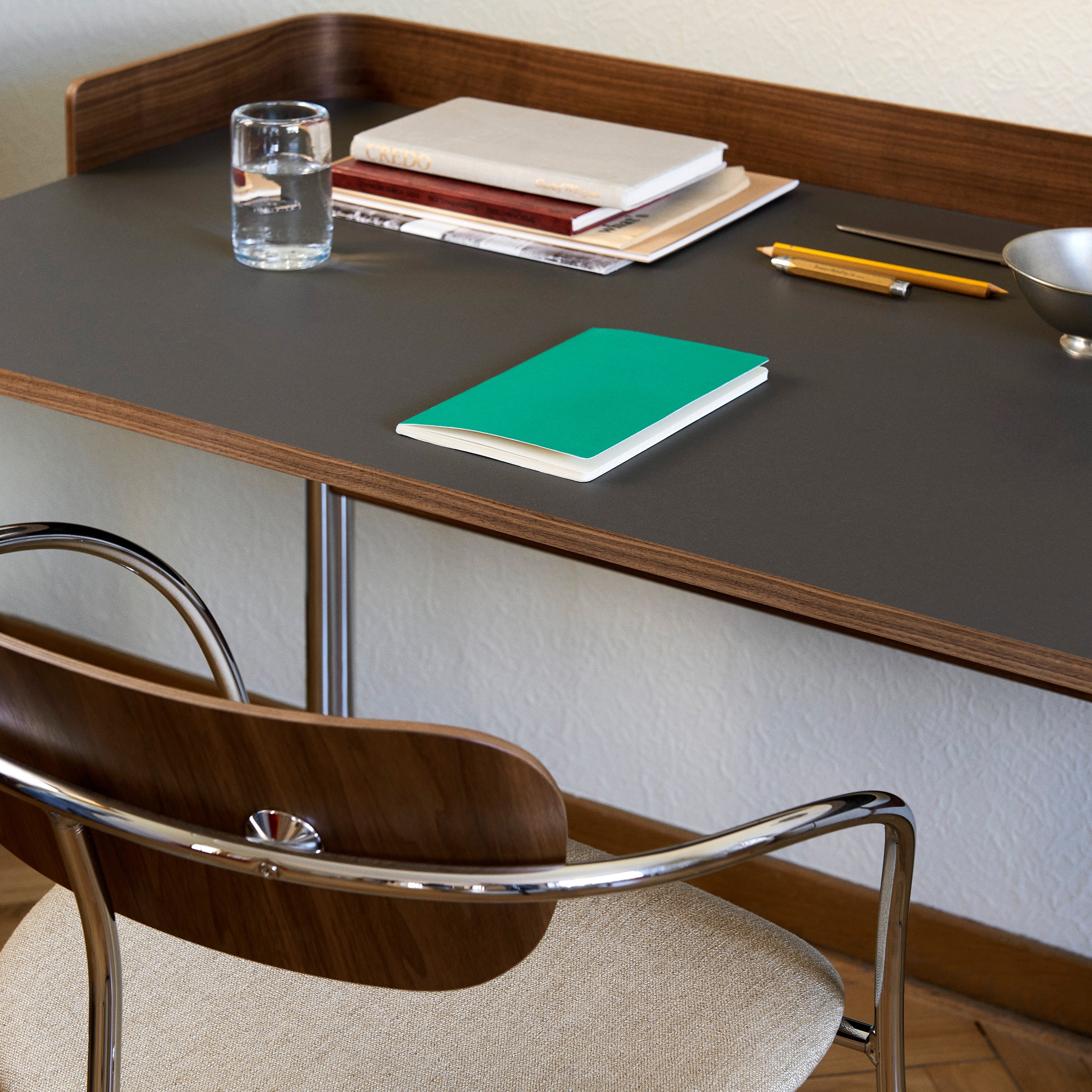 Pavilion Desk AV17 - Image 10