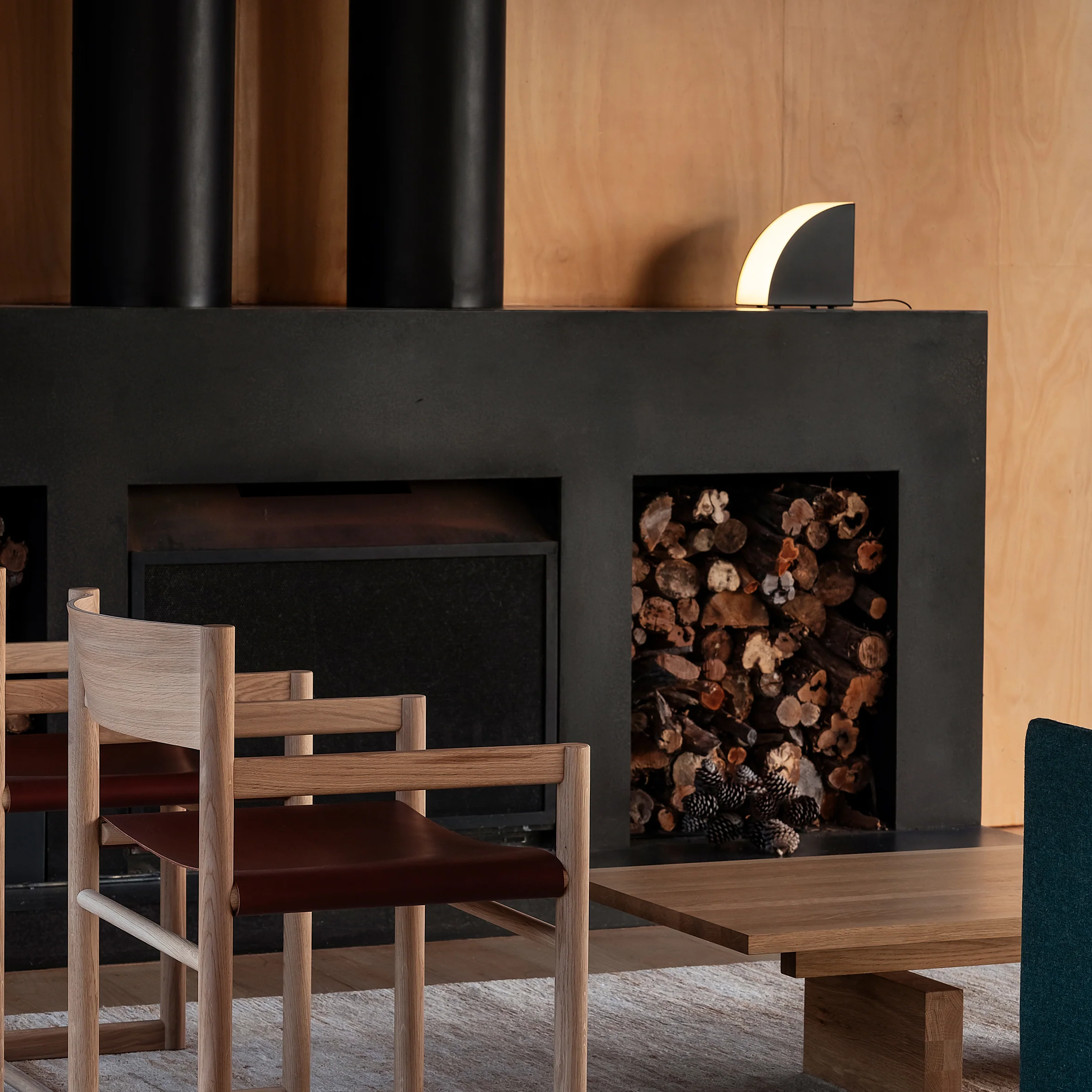 Phase Table Lamp - Image 4