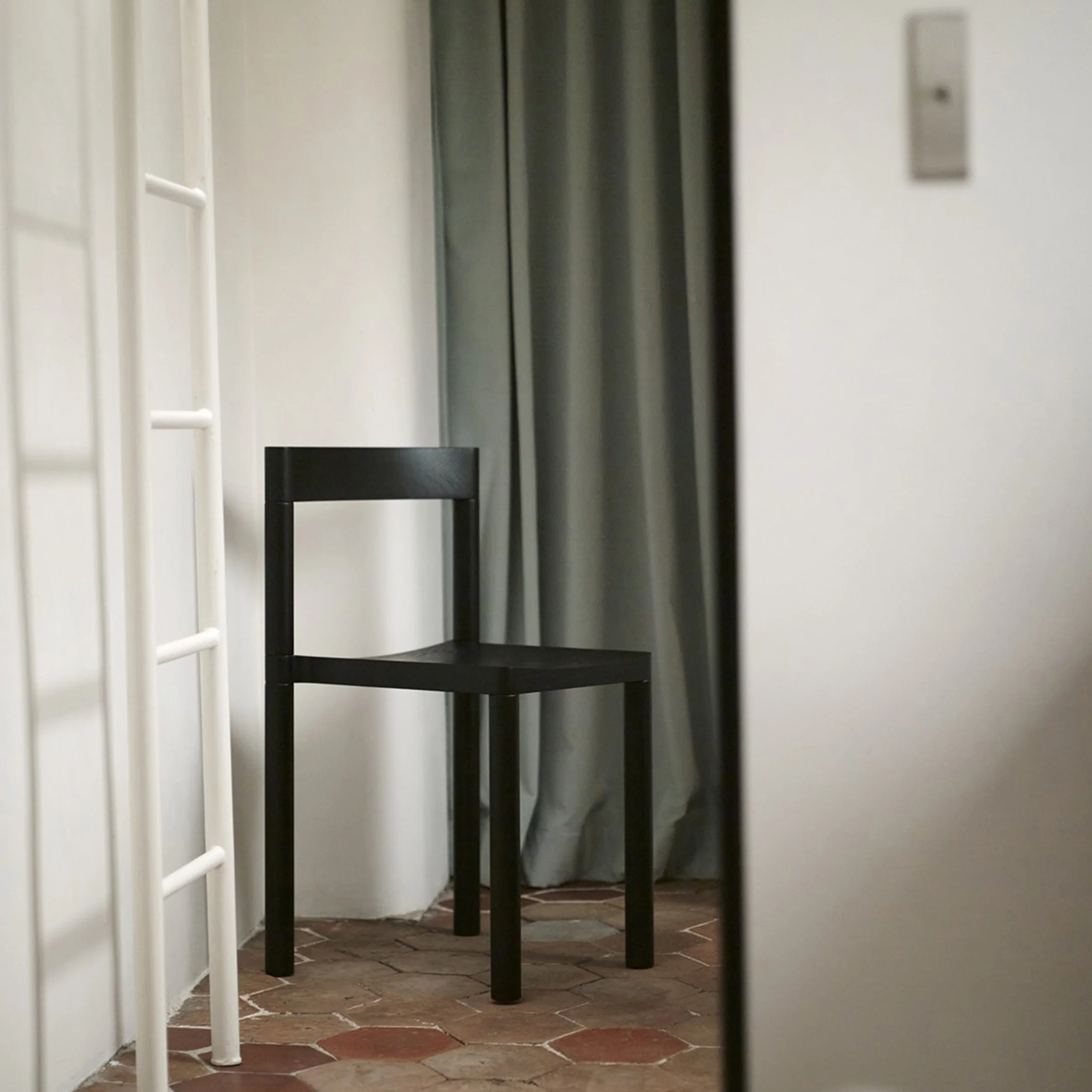 Pier Chair - Image 10