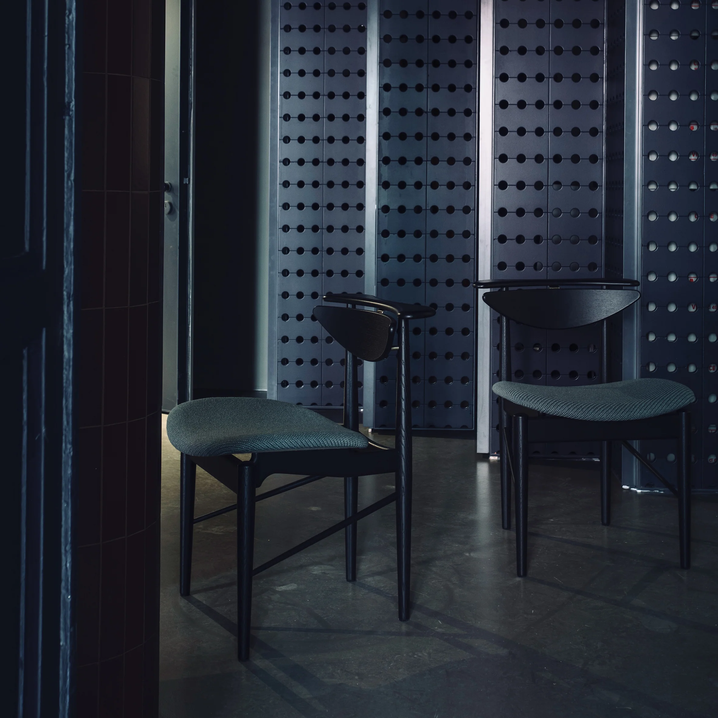 Reading Chair - Image 21