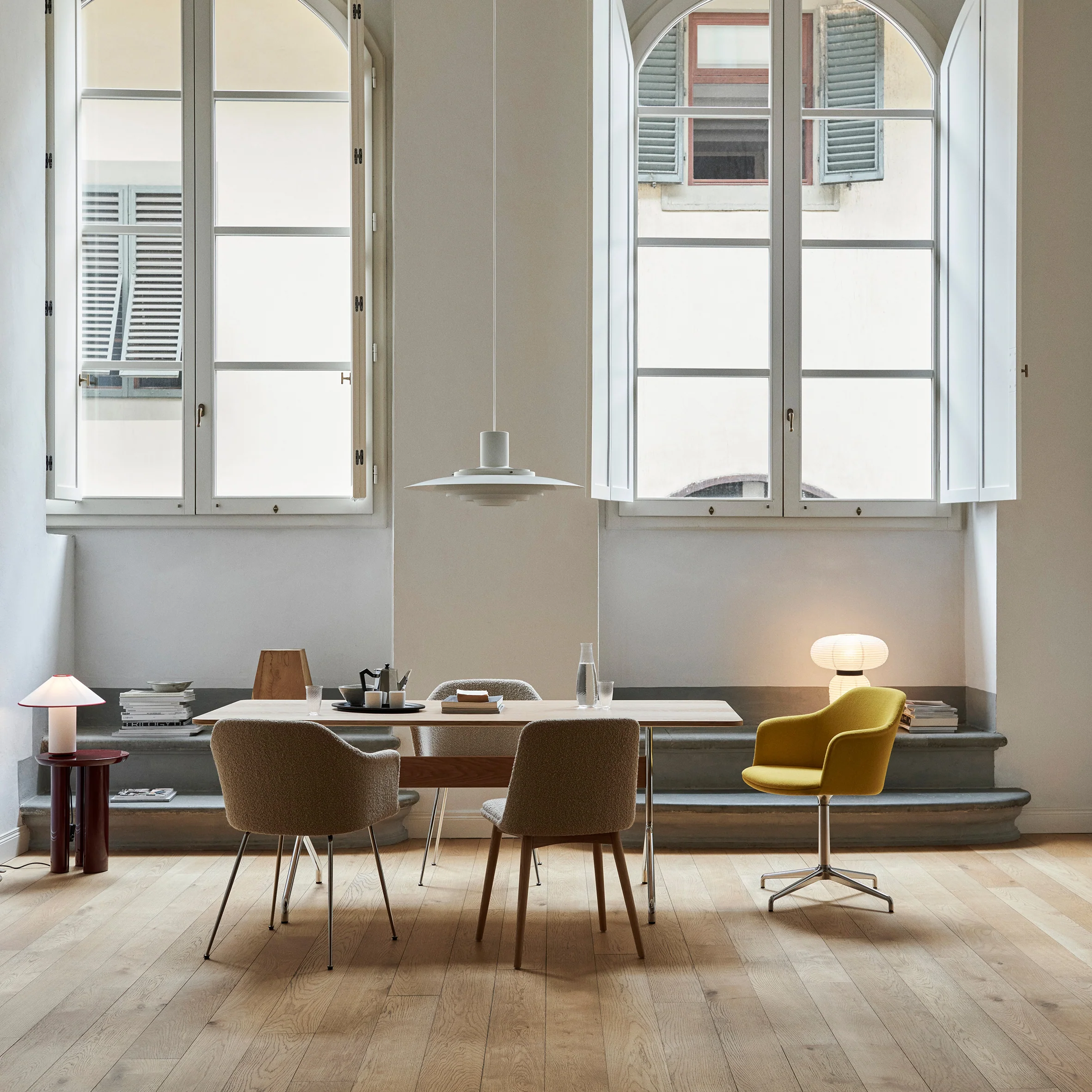 Rely Upholstered Chair HW73 - Image 2