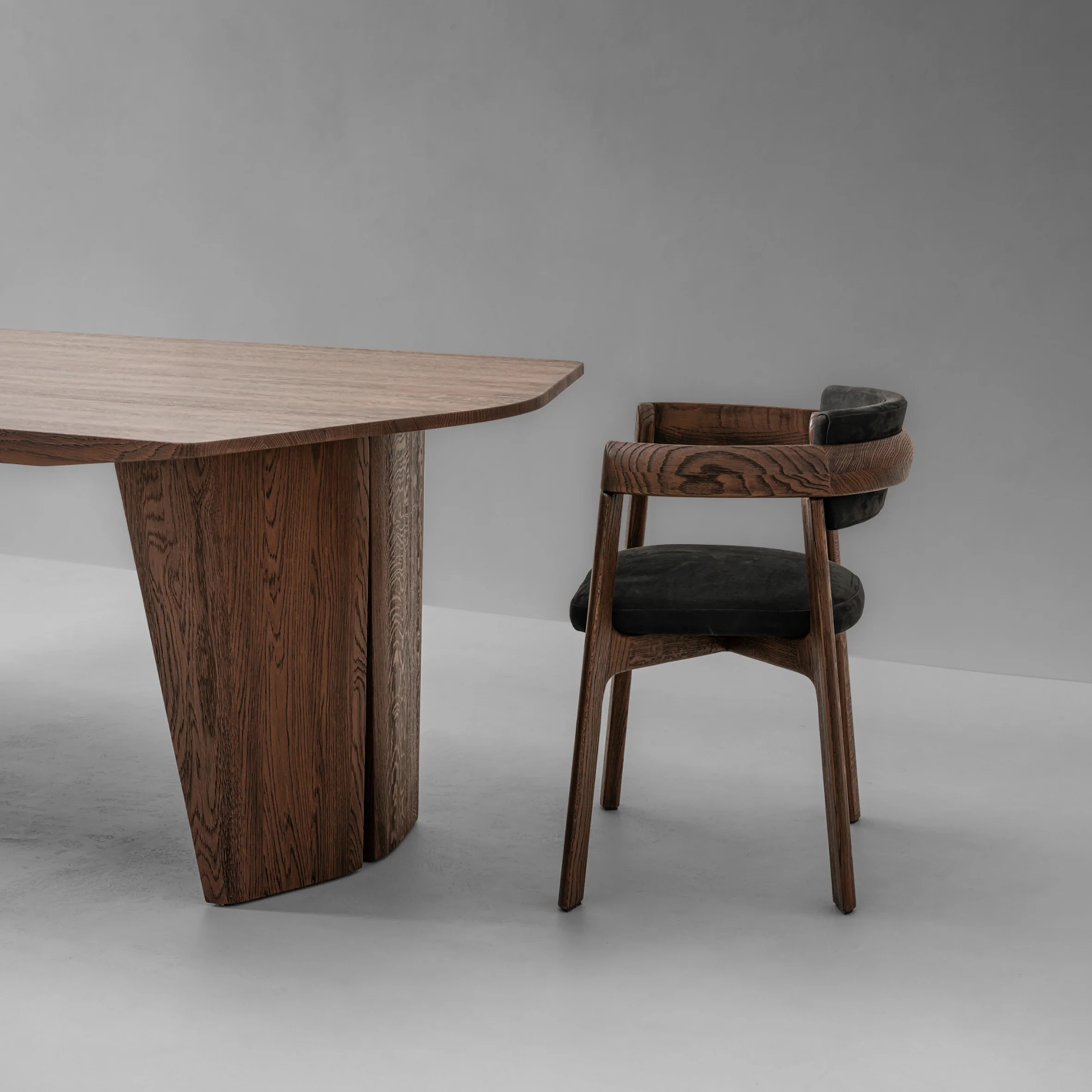 Romy Dining Table - Image 5
