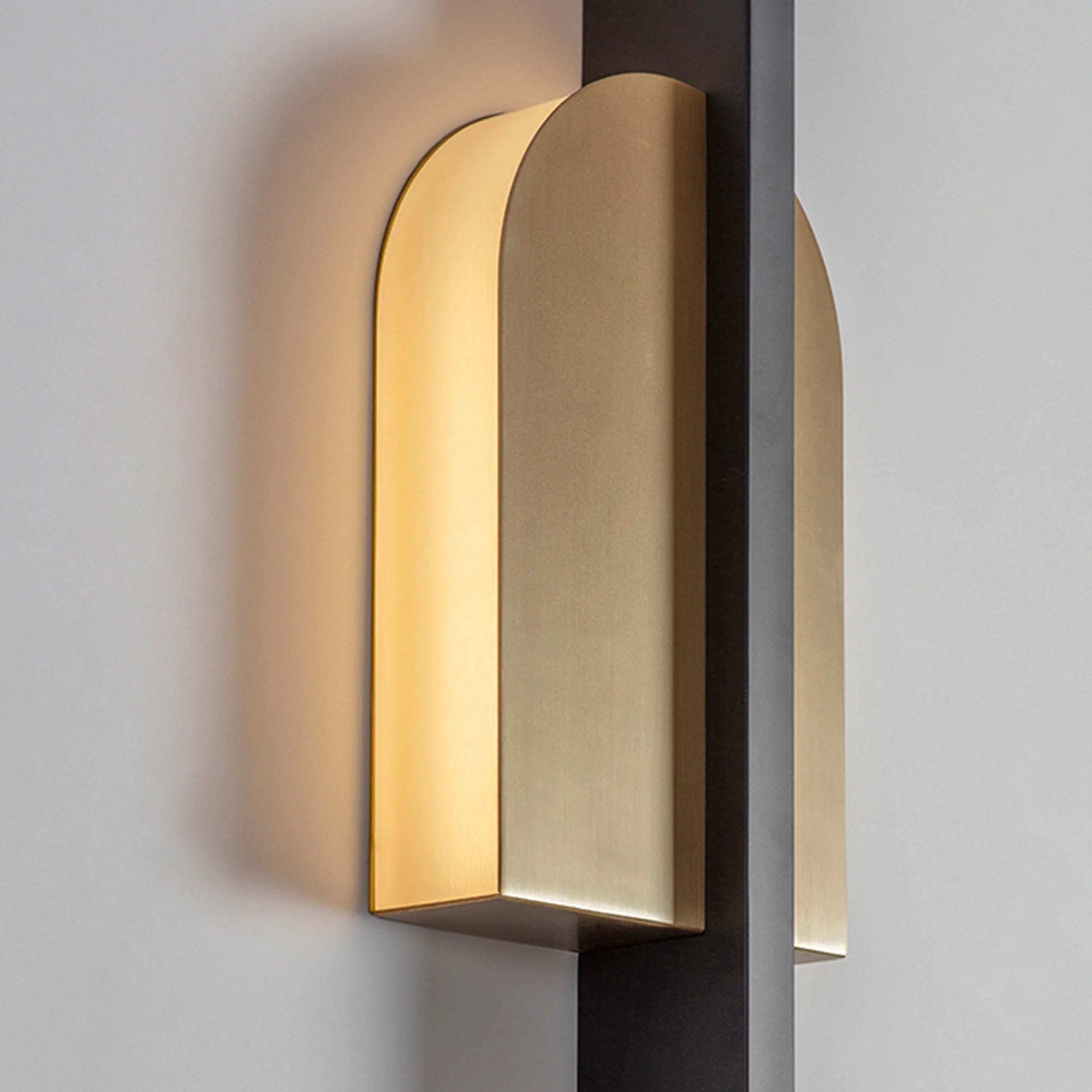 Single Wall Lamp - Image 4