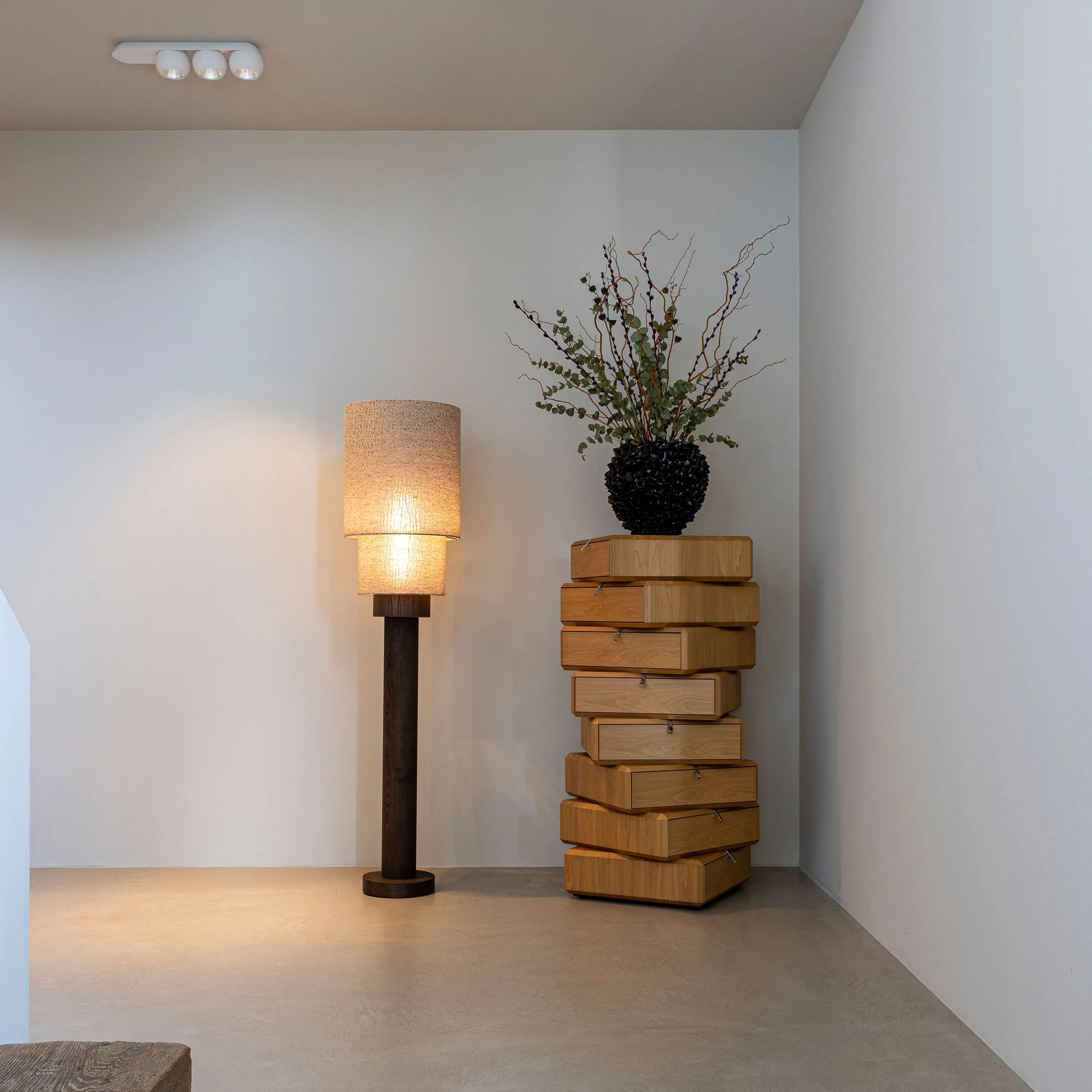 SL170 Floor Lamp - Image 8