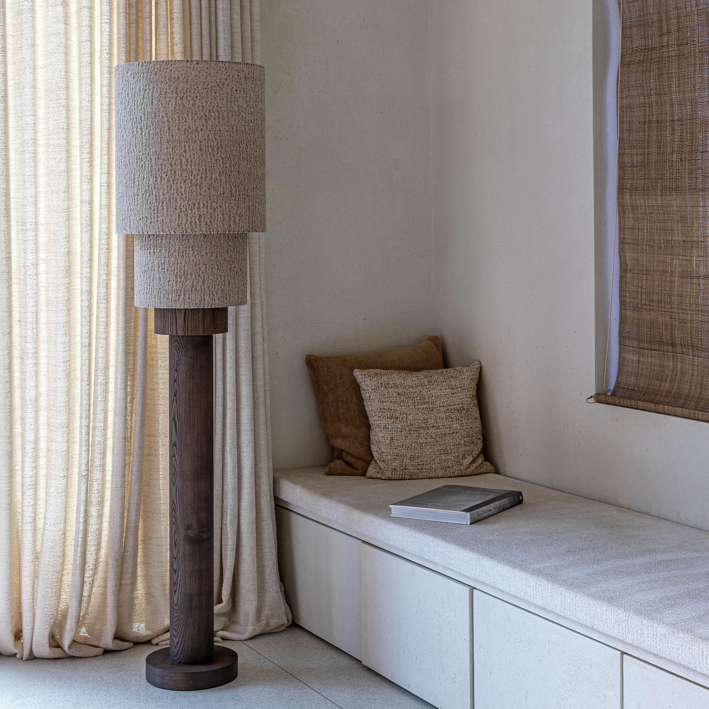 SL170 Floor Lamp - Image 9