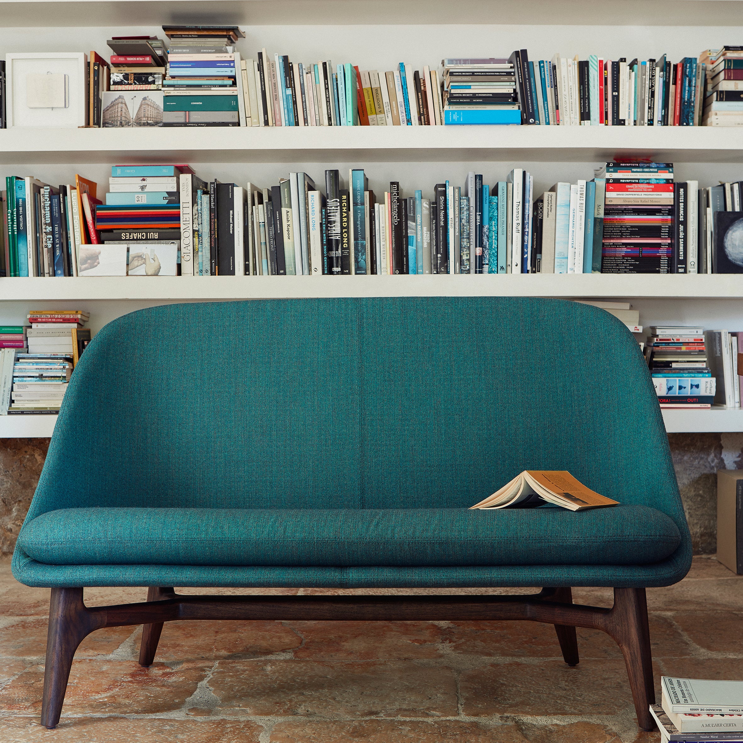Solo Sofa - Image 7