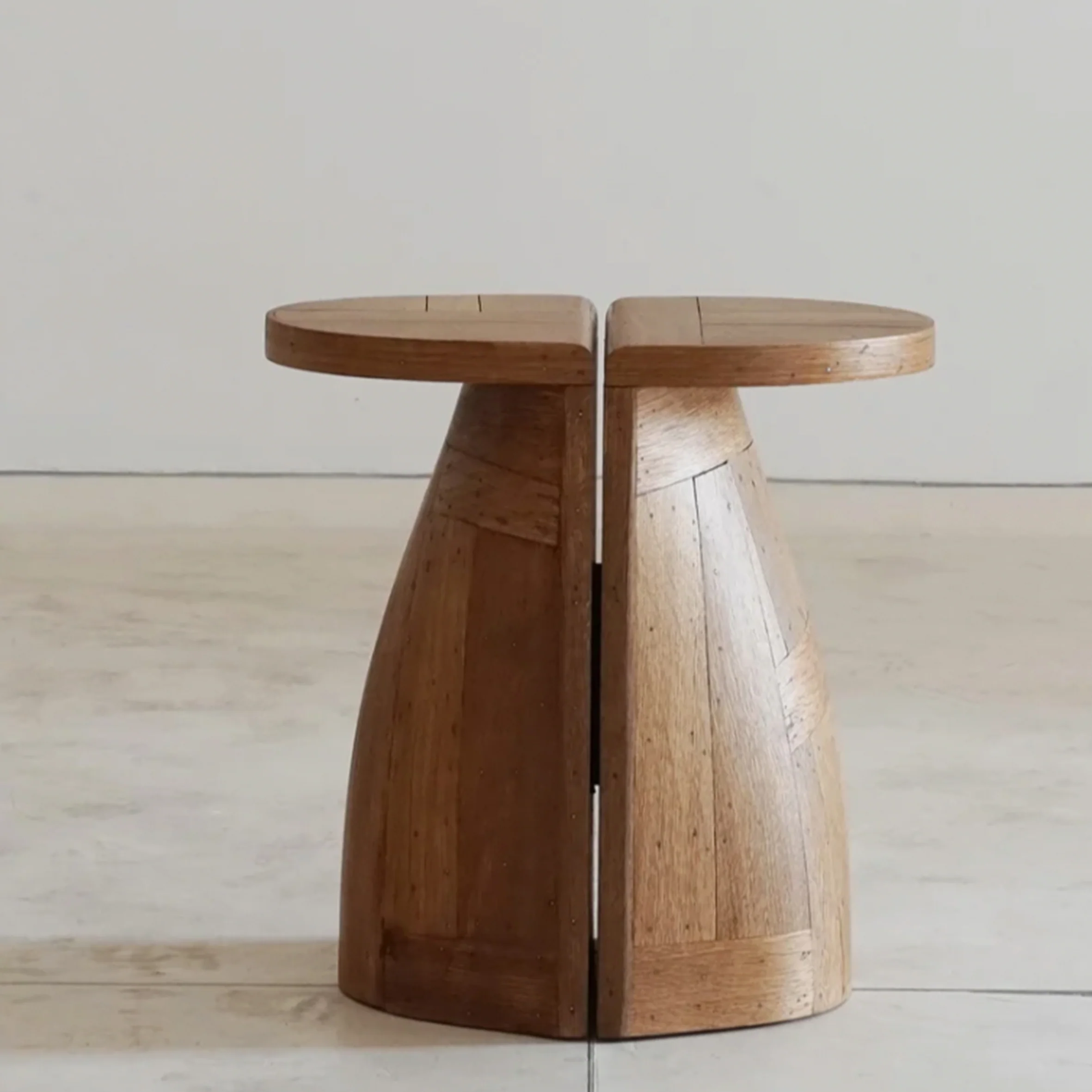 Tight Stool - Image 3