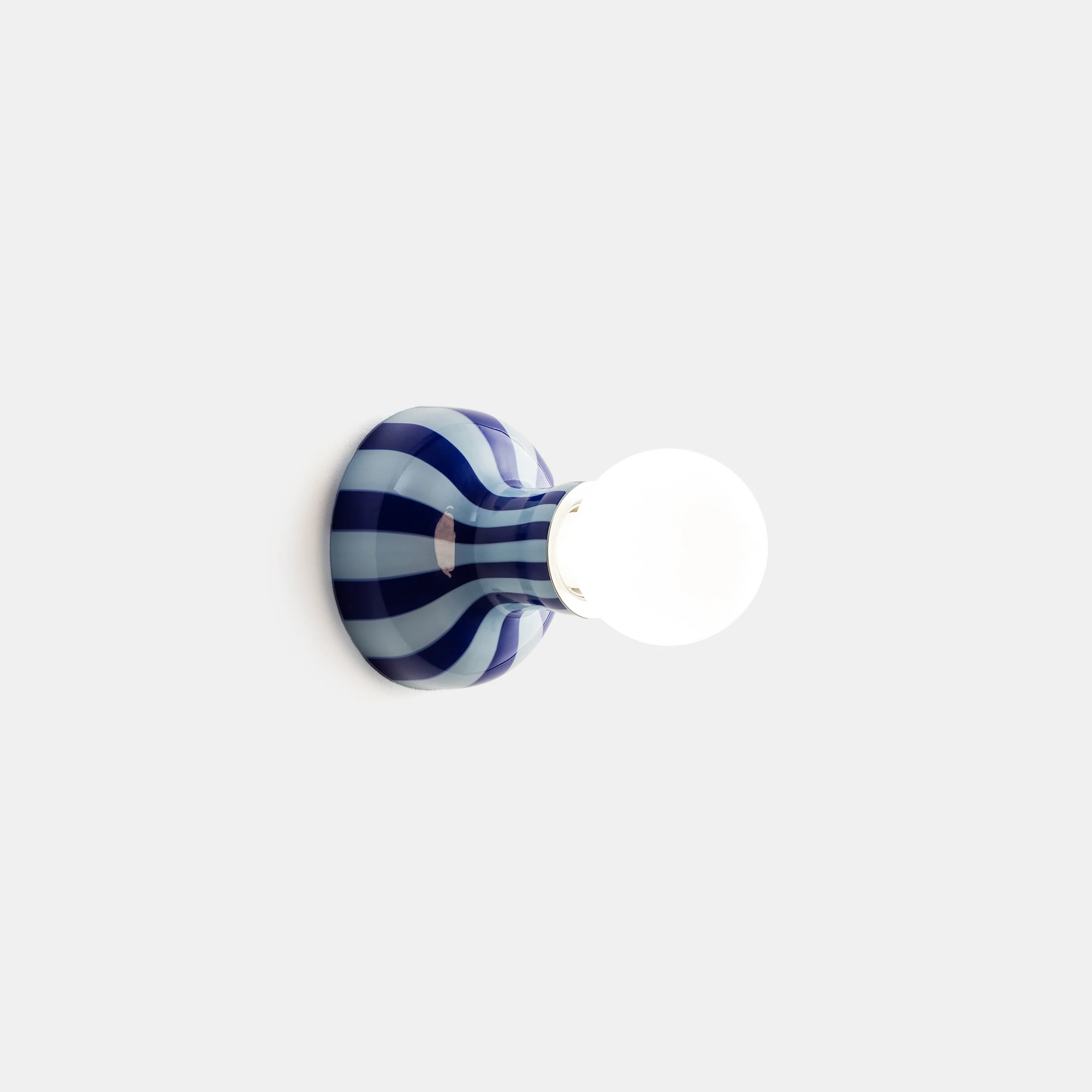 Ultras Sconce - Image 2